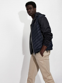 Утеплений жилет Armani Exchange модель 8NZQ52-ZNW3Z-5578 Утеплений жилет Armani Exchange модель 8NZQ52-ZNW3Z-5578 Фото