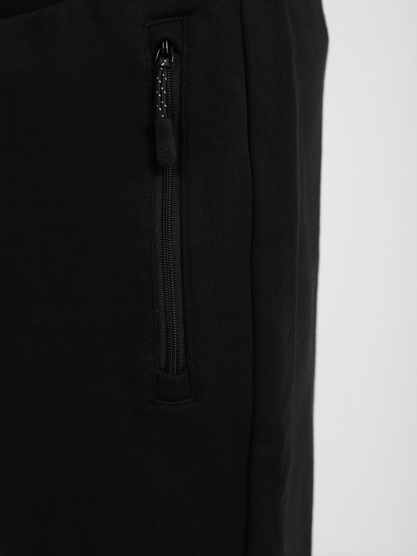 Повседневные шорты Armani Exchange модель 8NZS75-ZJKRZ-1200 Фото