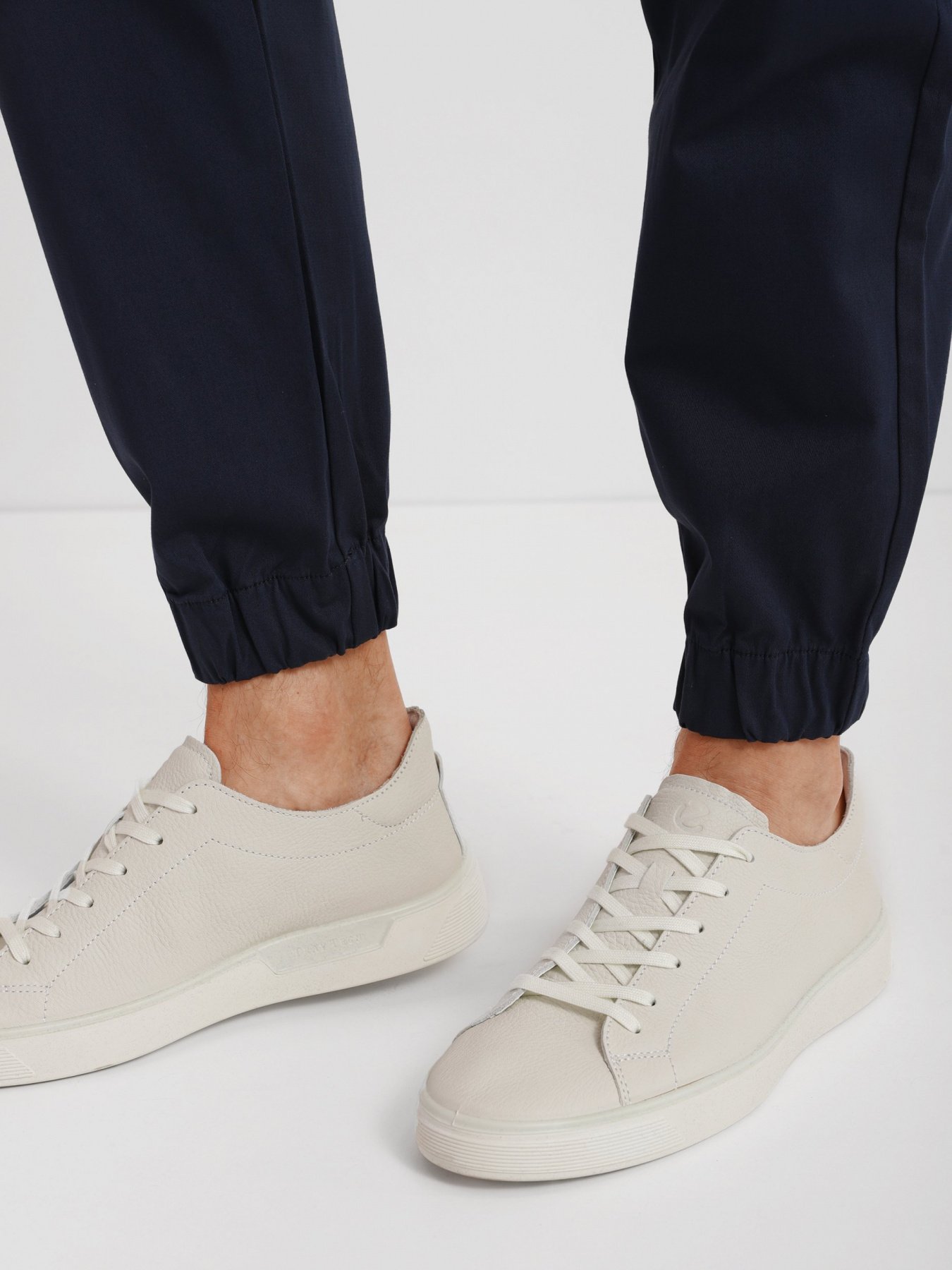 Джогери Armani Exchange модель 3LZP06-ZNTGZ-1596 Фото