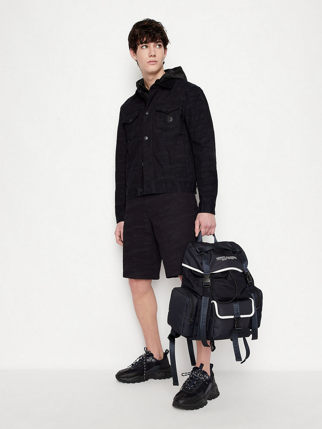 Повседневные шорты Armani Exchange модель 3LZJ65-Z1MSZ-05FF Фото