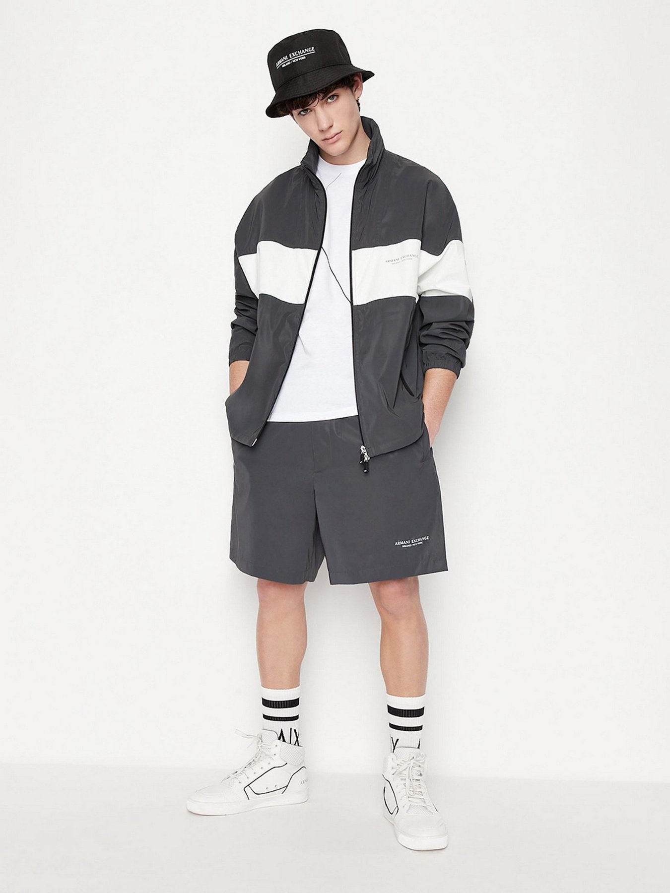 Футболки и поло Armani Exchange модель 3LZTBK-ZJH4Z-1100 Фото