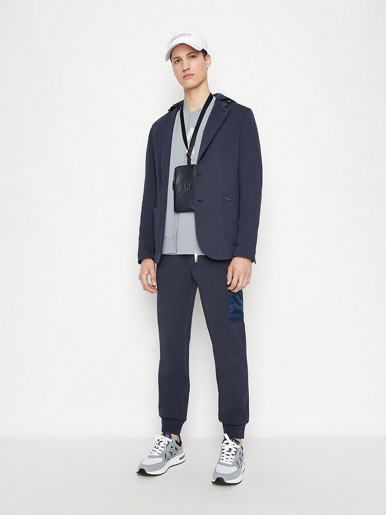 Футболки і поло Armani Exchange модель 3LZTFA-ZJH4Z-1966 Фото