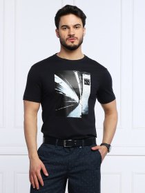 Футболка Armani Exchange модель 3LZTJD-ZJBVZ-1510 Футболка Armani Exchange модель 3LZTJD-ZJBVZ-1510 Фото