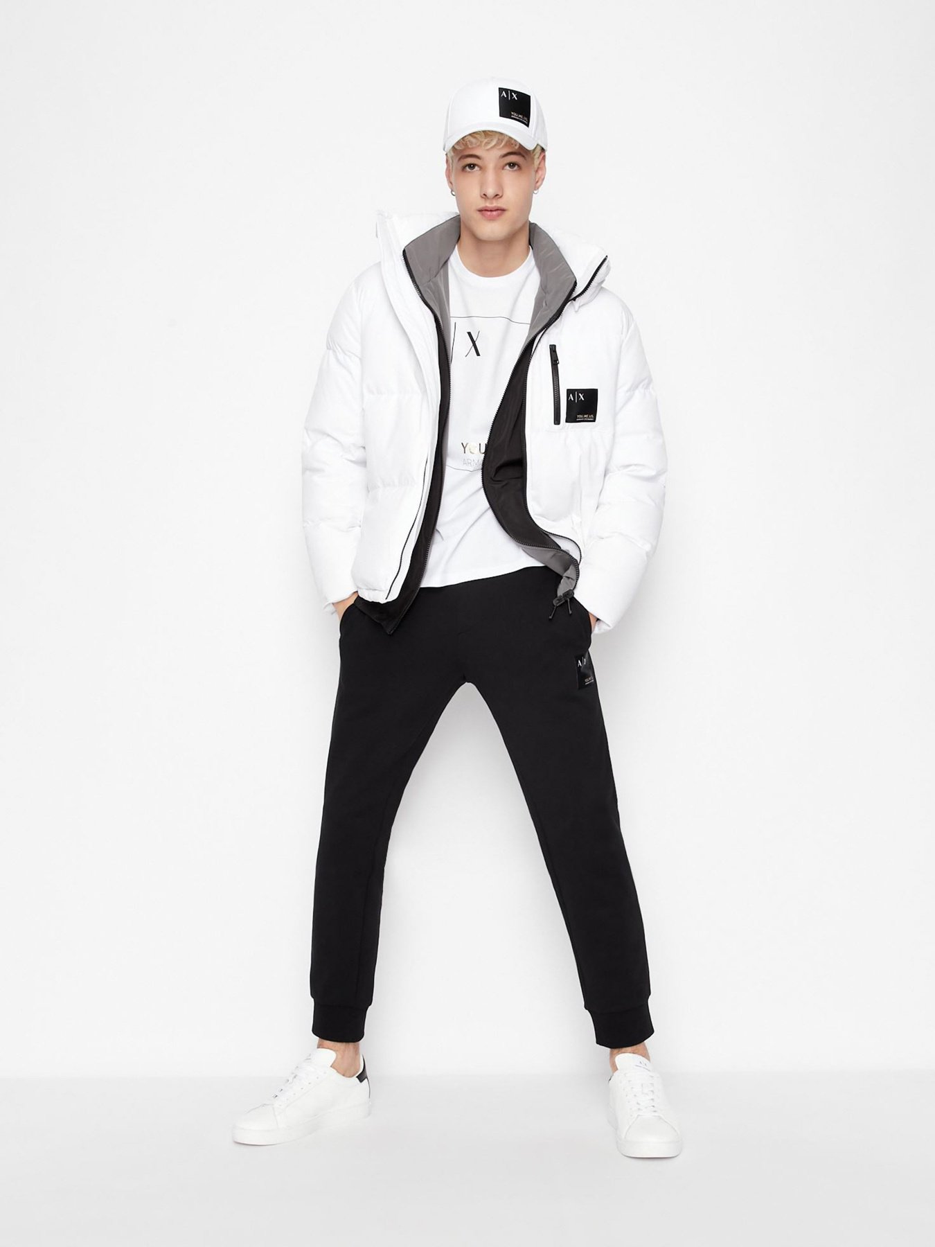 Пуховик Armani Exchange You.me.us. модель 6LZB12-ZNICZ-1100 Фото