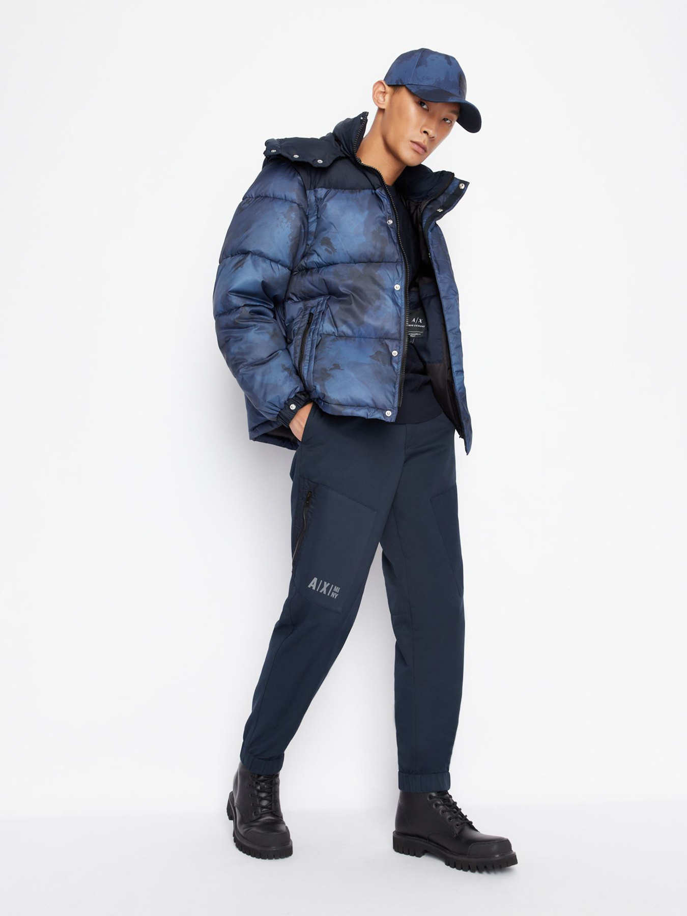 Зимняя куртка Armani Exchange модель 6LZB22-ZNUQZ-55HV Фото