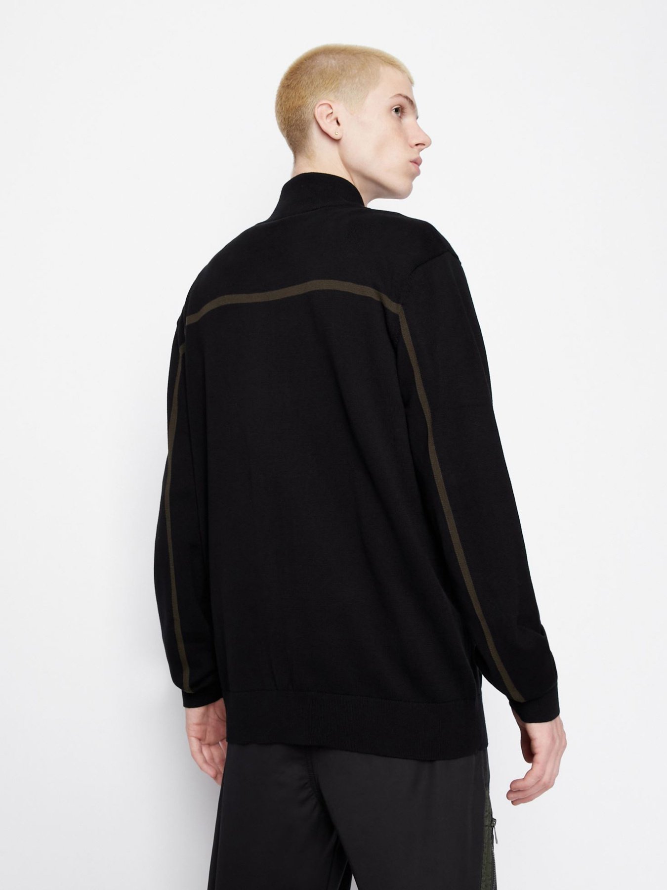 Кардиган Armani Exchange модель 6LZE2B-ZMX8Z-1200 Кардиган Armani Exchange модель 6LZE2B-ZMX8Z-1200 Фото