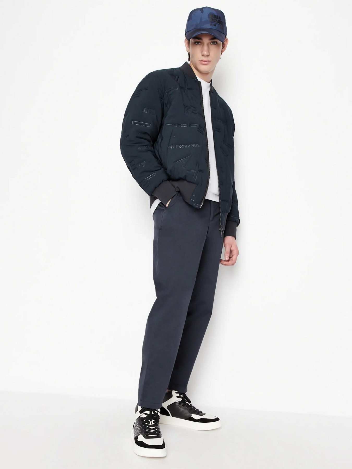 Свитшот Armani Exchange модель 6LZMAC-ZJBXZ-1100 Свитшот Armani Exchange модель 6LZMAC-ZJBXZ-1100 Фото