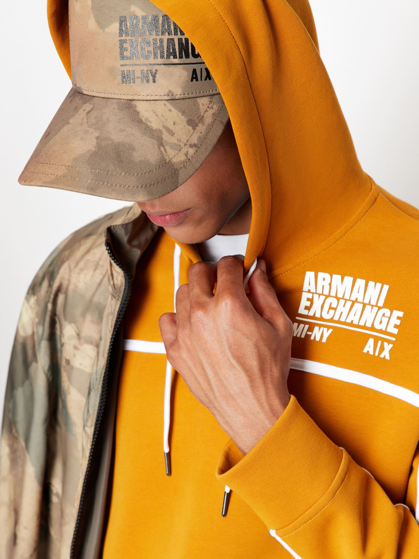 Худи Armani Exchange модель 6LZMFE-ZJ5NZ-1767 Фото