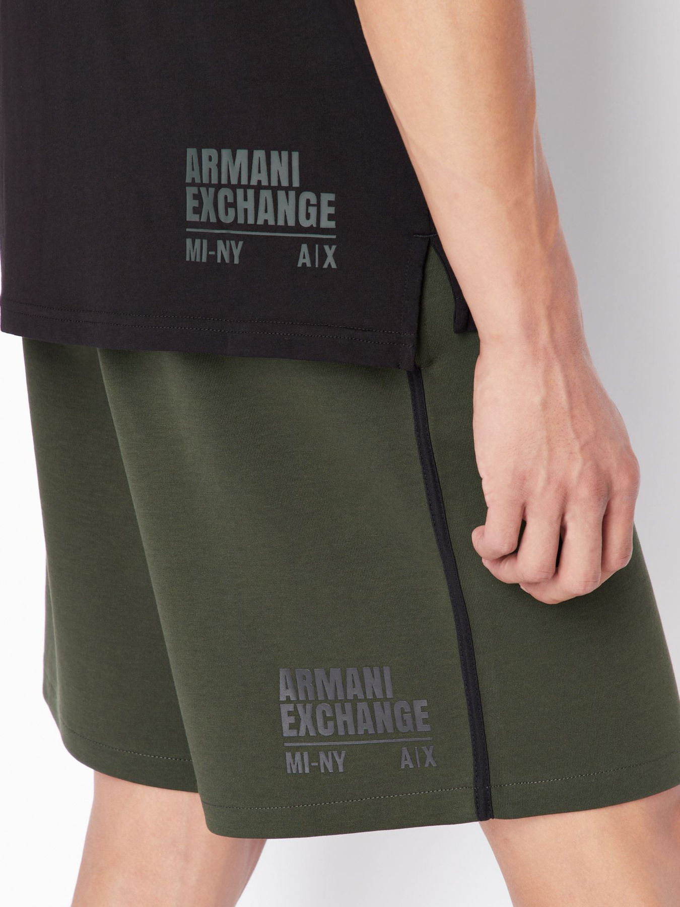 Повсякденні шорти Armani Exchange модель 6LZSFD-ZJ5NZ-1851 Повсякденні шорти Armani Exchange модель 6LZSFD-ZJ5NZ-1851 Фото