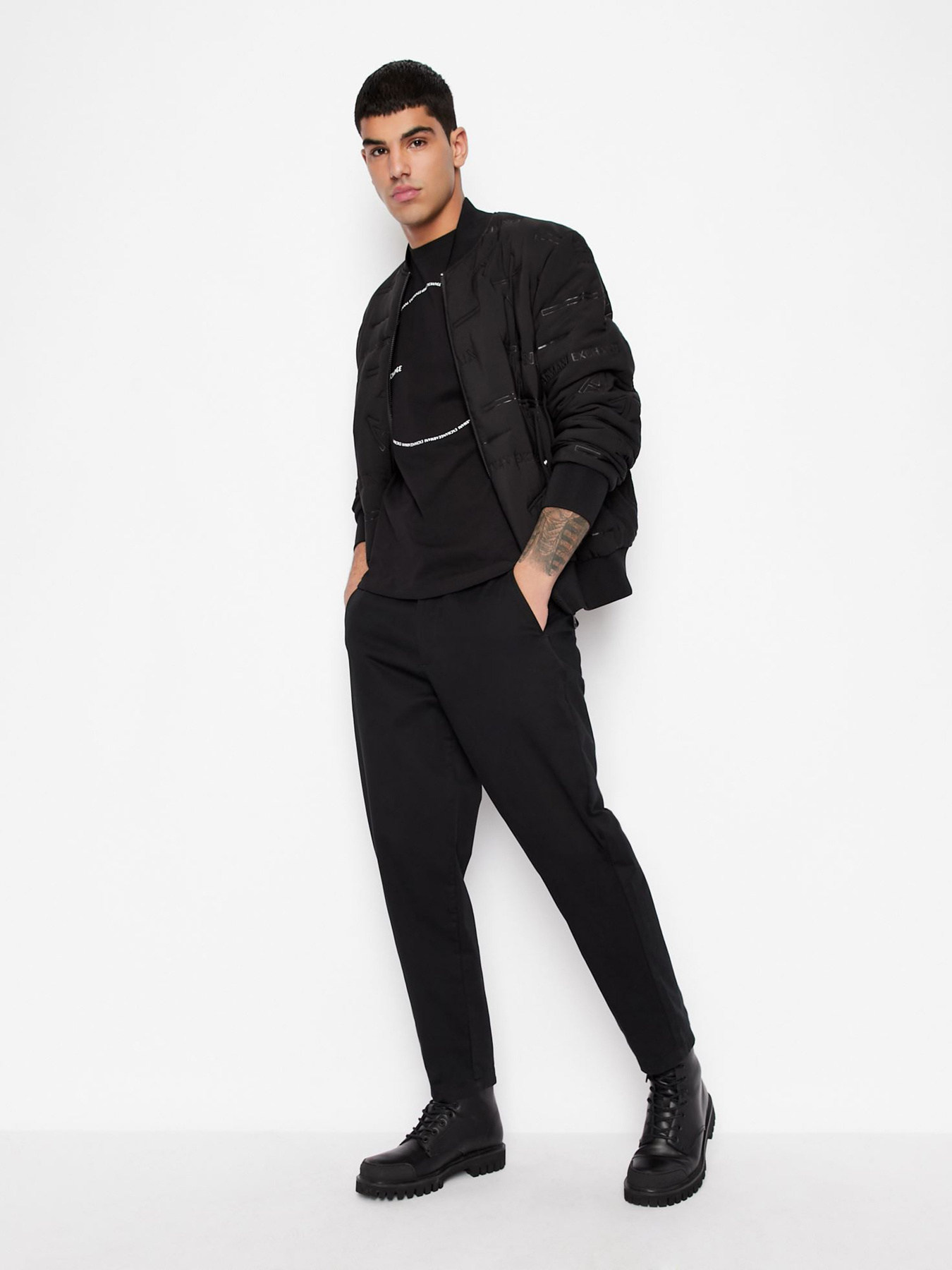 Футболка Armani Exchange модель 6LZTAC-ZJGCZ-1200 Фото