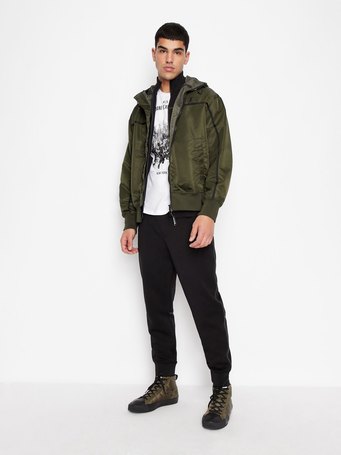 Футболка Armani Exchange модель 6LZTFG-ZJBVZ-1100 Фото