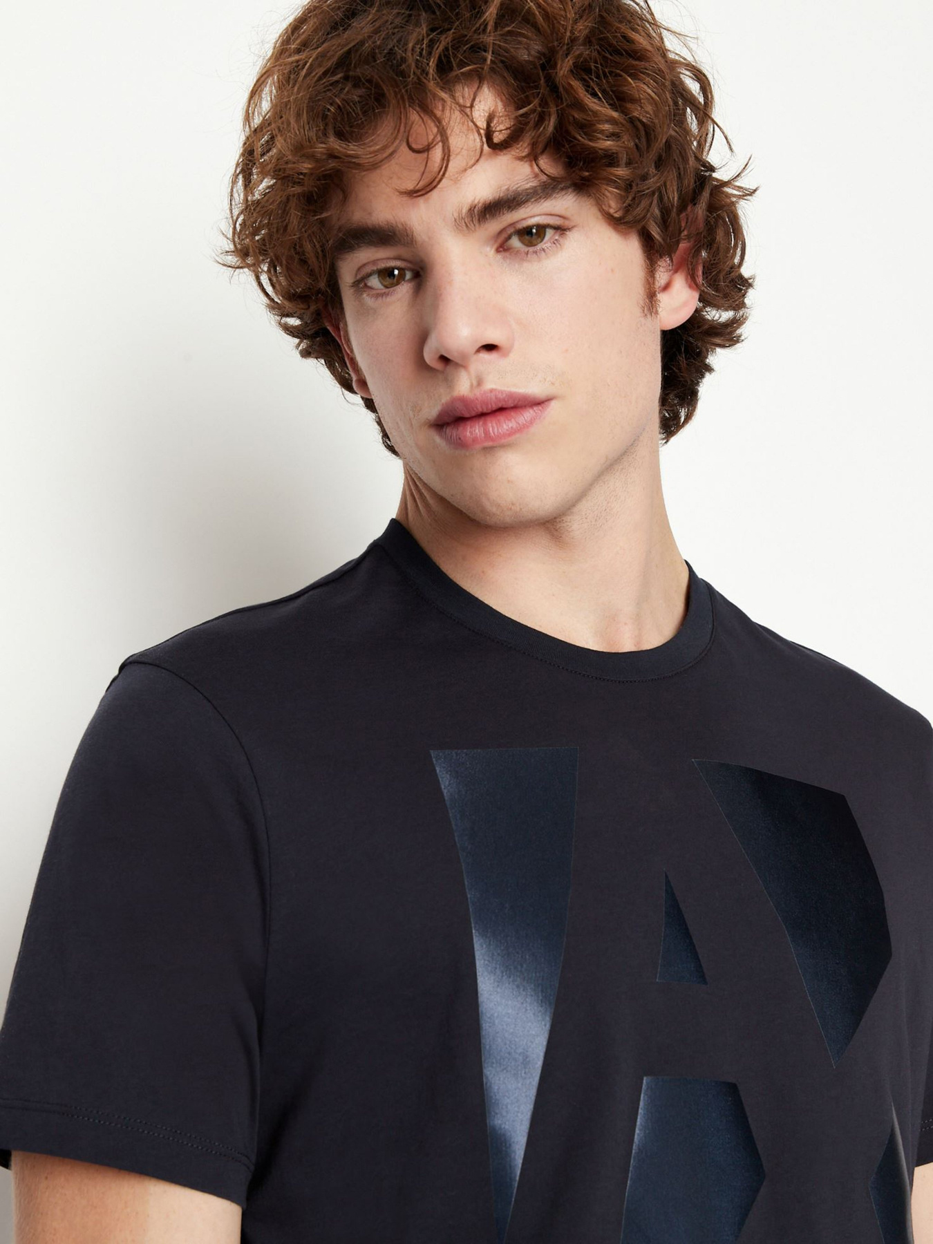 Футболка Armani Exchange модель 6LZTHA-ZJ8EZ-1510 Футболка Armani Exchange модель 6LZTHA-ZJ8EZ-1510 Фото