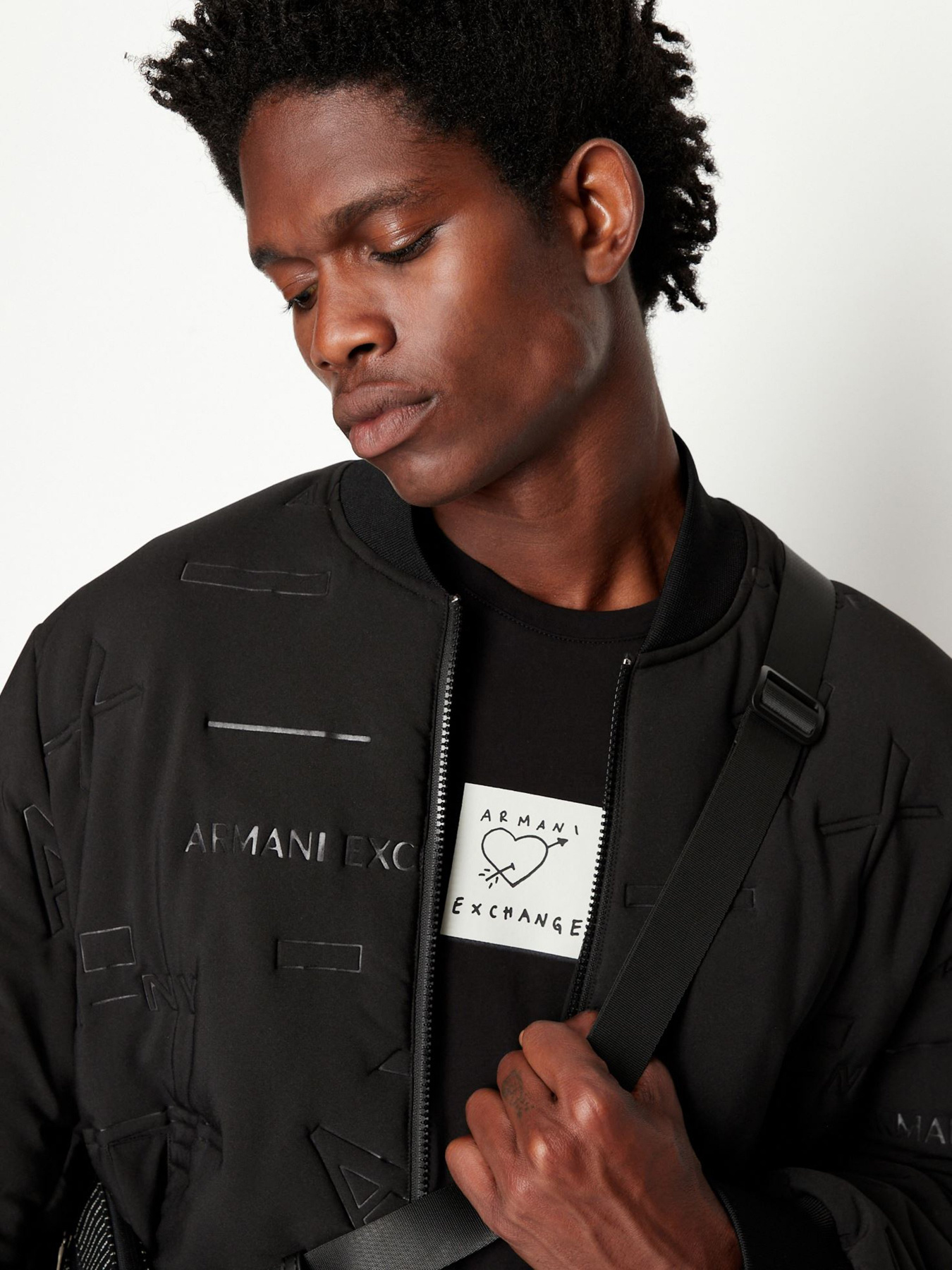 Футболка Armani Exchange модель 6LZTHP-ZJBVZ-1200 Фото