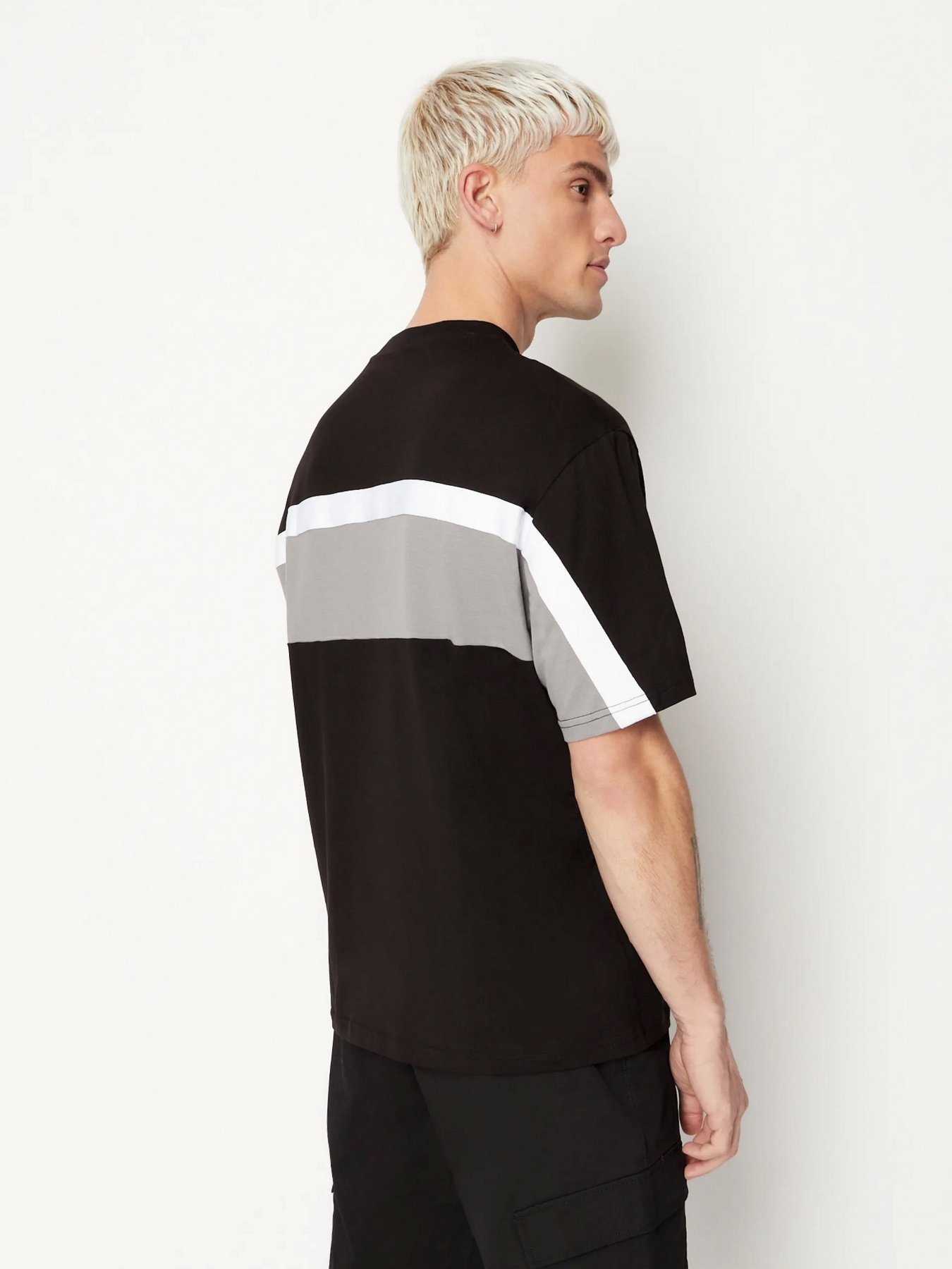 Футболка Armani Exchange модель 3RZMFD-ZJGEZ-52AF Фото