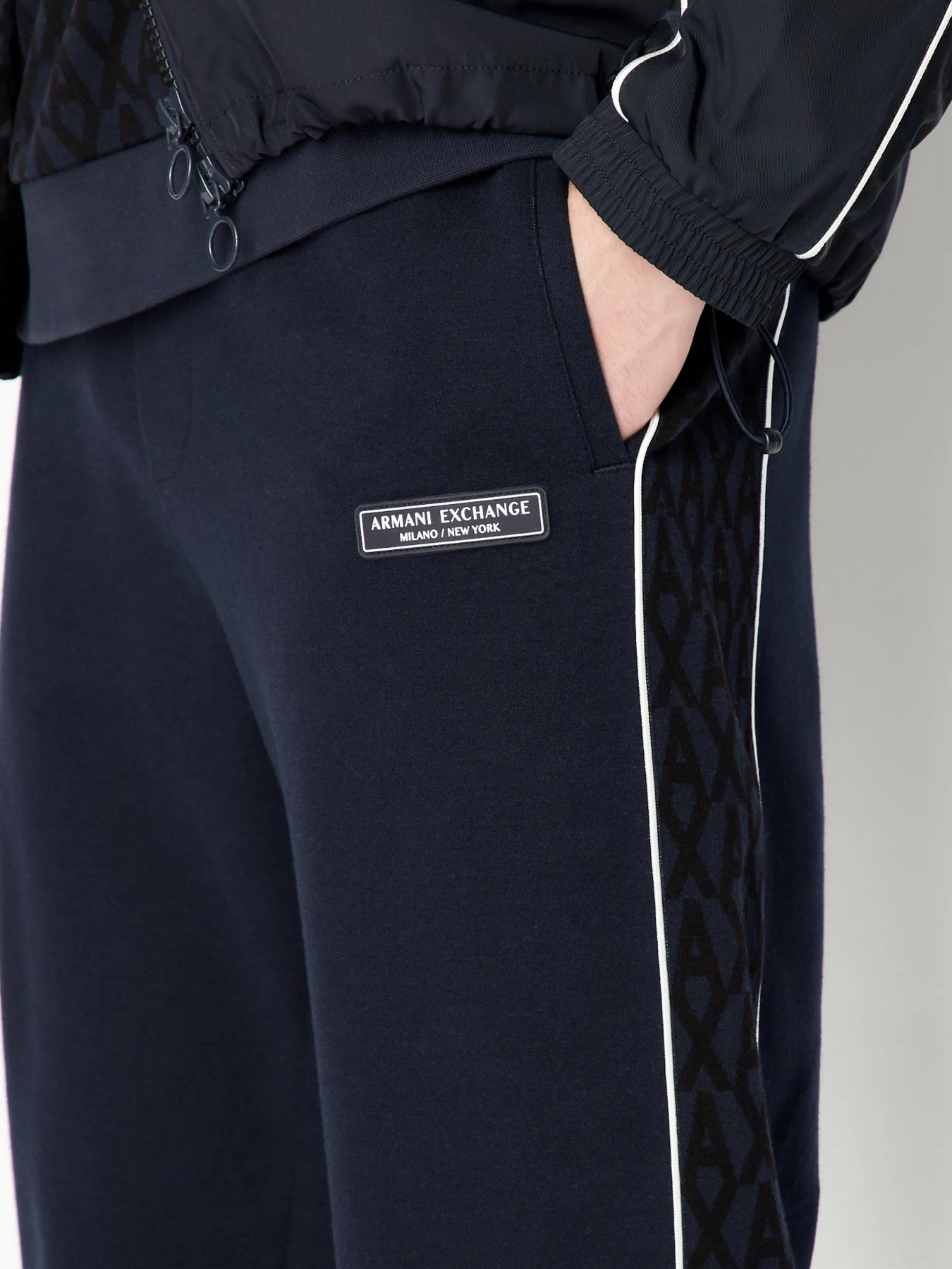 Штаны спортивные Armani Exchange модель 3RZPLA-ZJGFZ-85CN Фото