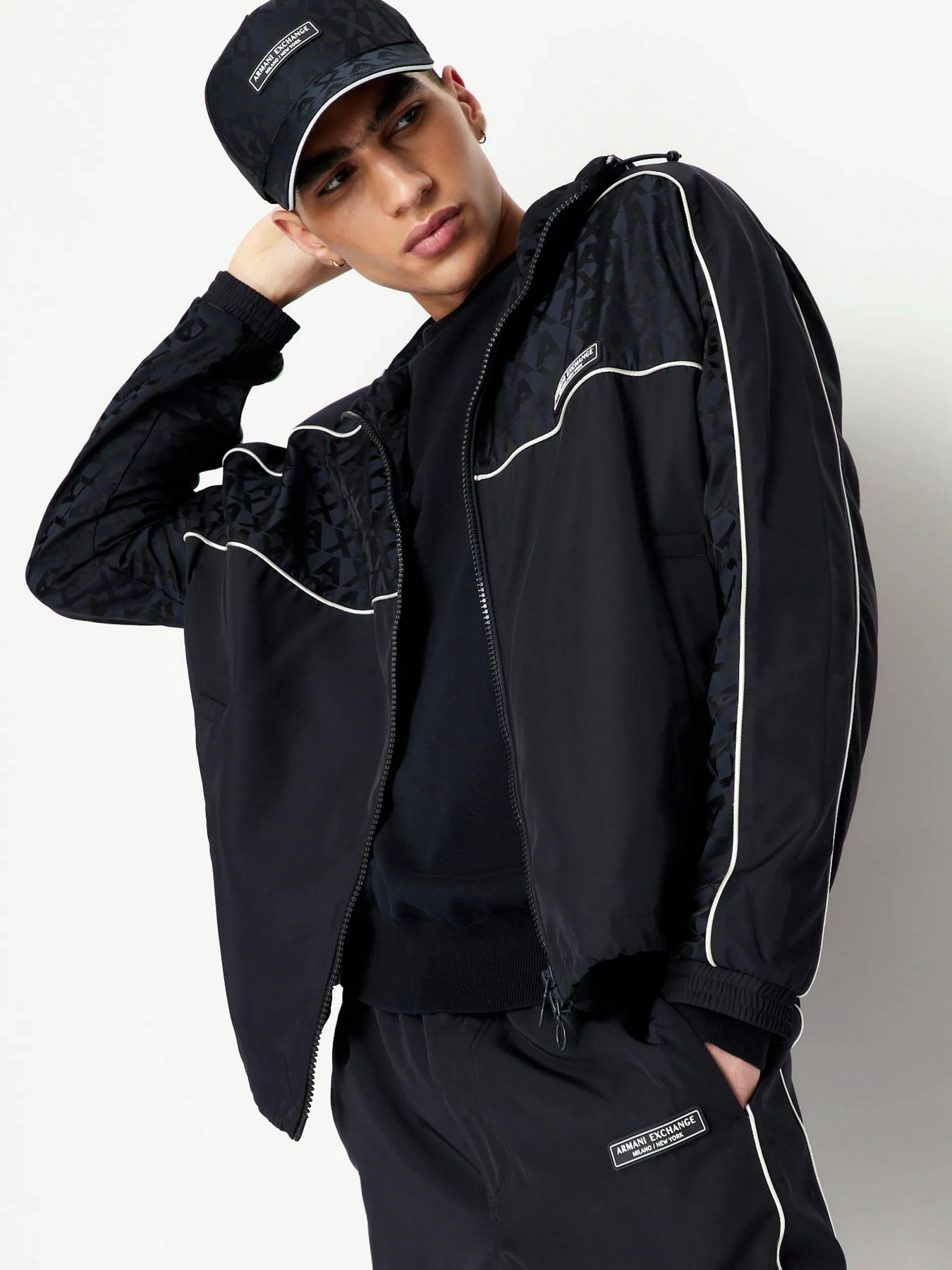 Вітровка Armani Exchange модель 3RZBL1-ZN1SZ-85CN Фото