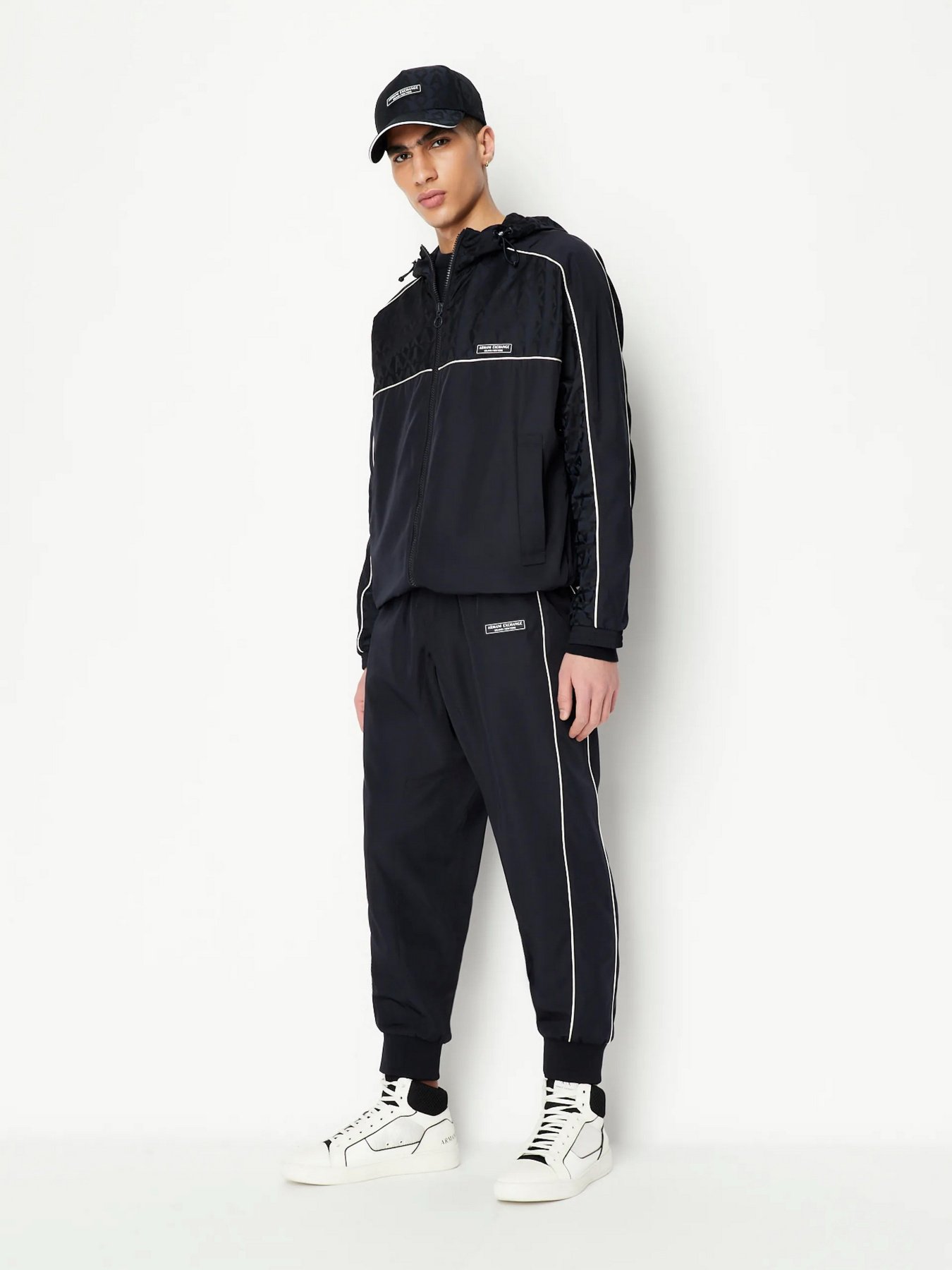 Вітровка Armani Exchange модель 3RZBL1-ZN1SZ-85CN Фото