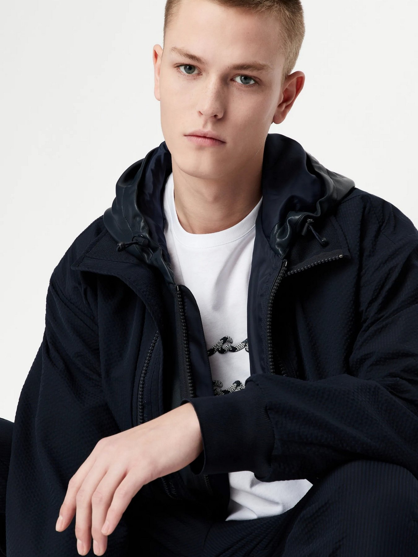 Футболка Armani Exchange модель 3RZTJB-ZJBYZ-1100 Фото