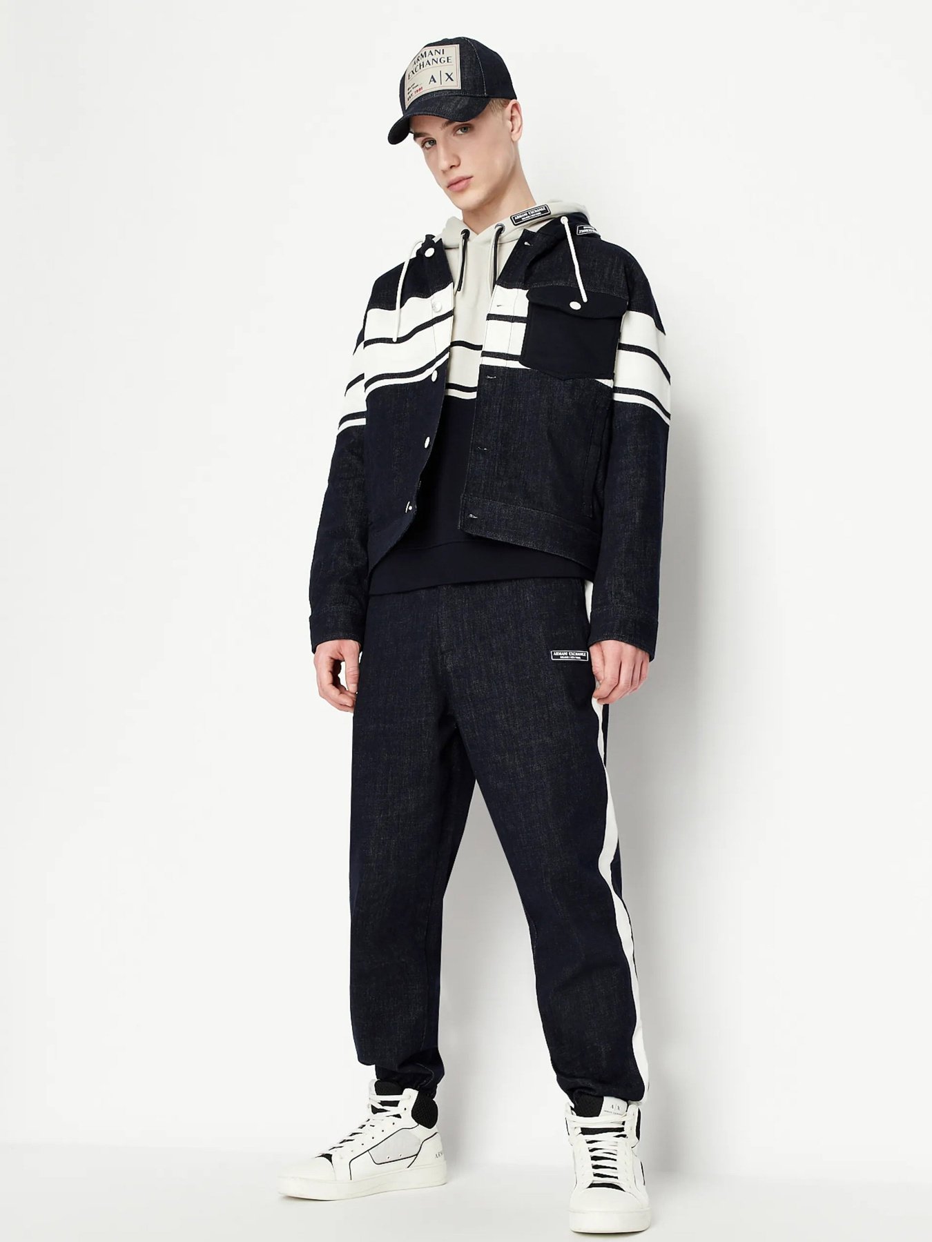 Худи Armani Exchange модель 3RZMGG-ZJ1ZZ-85CR Худи Armani Exchange модель 3RZMGG-ZJ1ZZ-85CR Фото