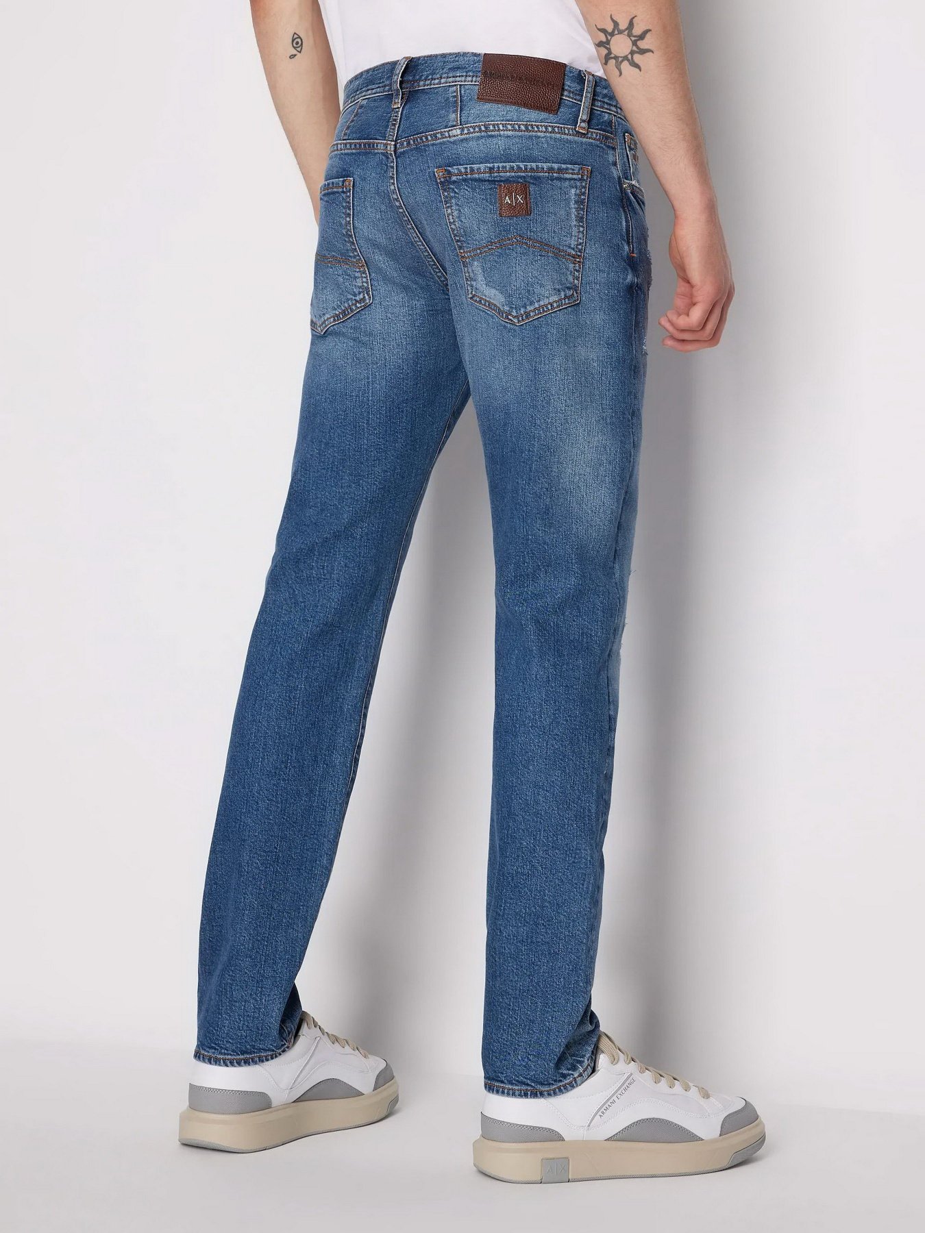 Прямые джинсы Armani Exchange J13 модель 6RZJ13-Z1YMZ-1500 Фото