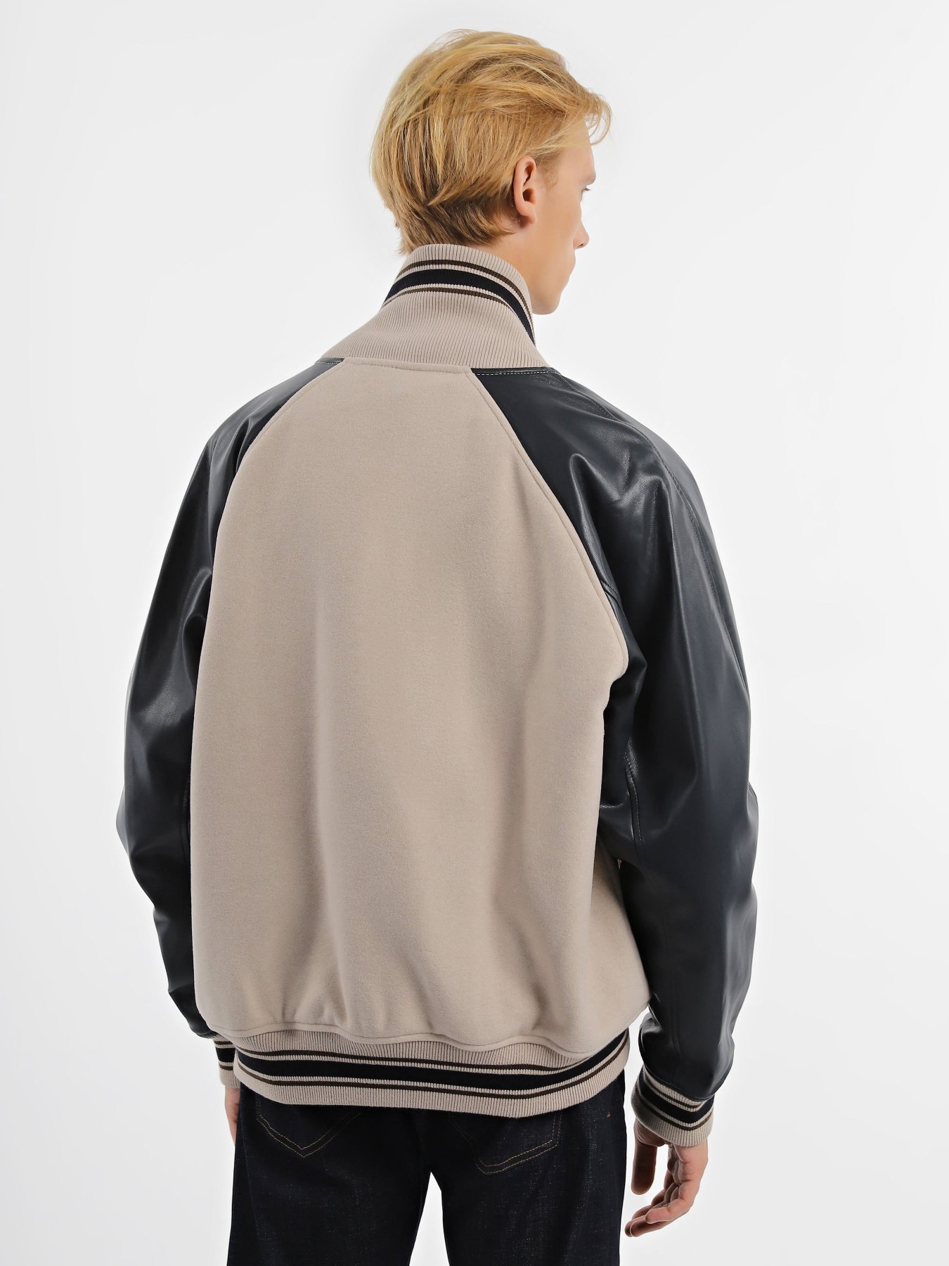 Бомбер Armani Exchange Campus модель 6RZB21-ZNIKZ-49AJ Фото