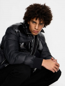 Пуховик Armani Exchange модель 6RZBL4-ZN2RZ-1200 Пуховик Armani Exchange модель 6RZBL4-ZN2RZ-1200 Фото