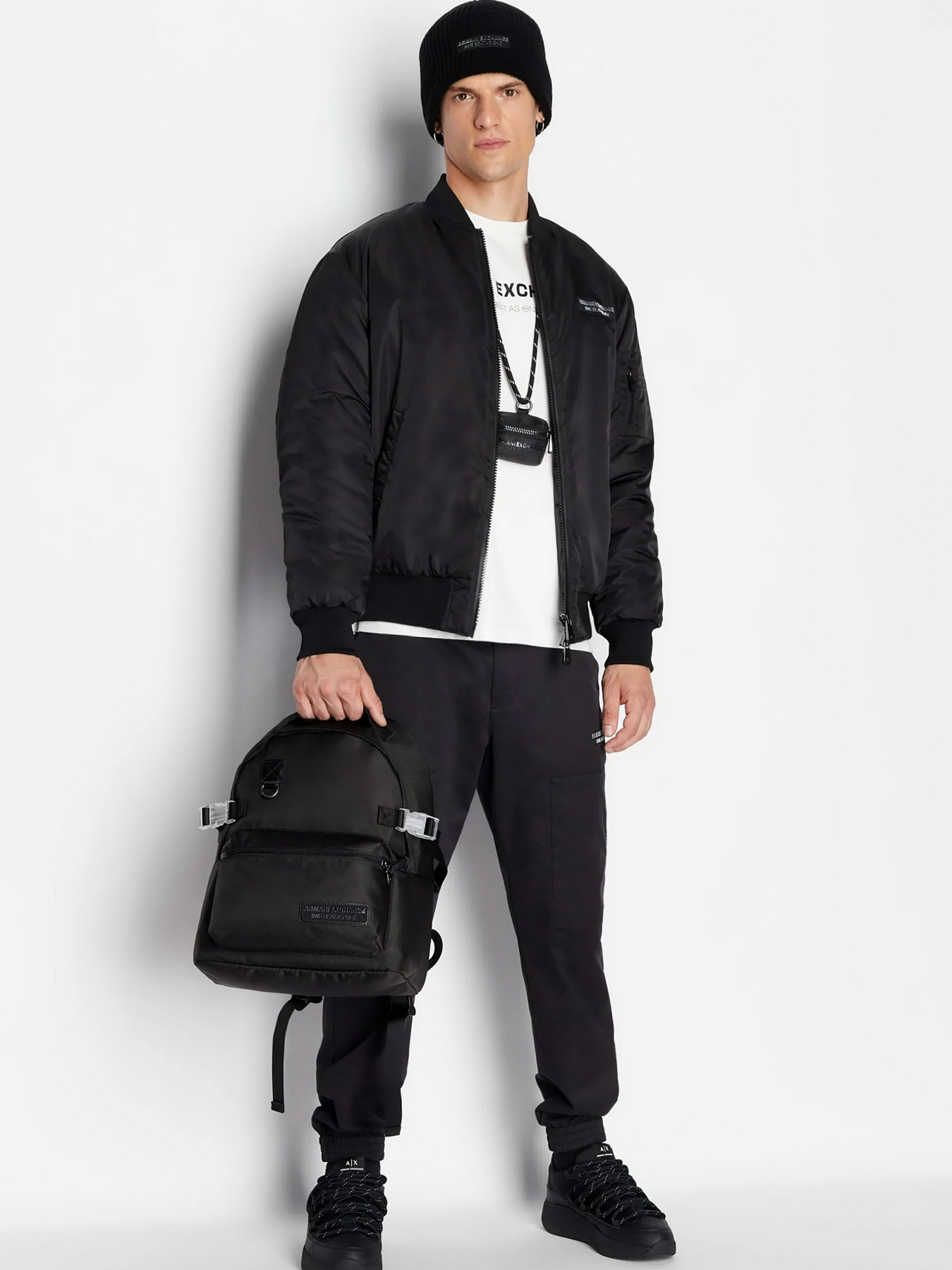 Футболка Armani Exchange We beats as one модель 6RZMHM-ZJDHZ-1116 Фото