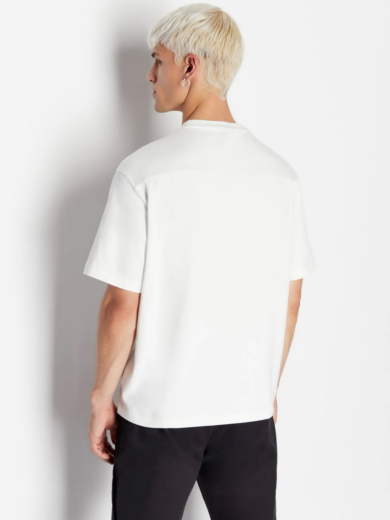 Футболка Armani Exchange We beats as one модель 6RZMHM-ZJDHZ-1116 Фото