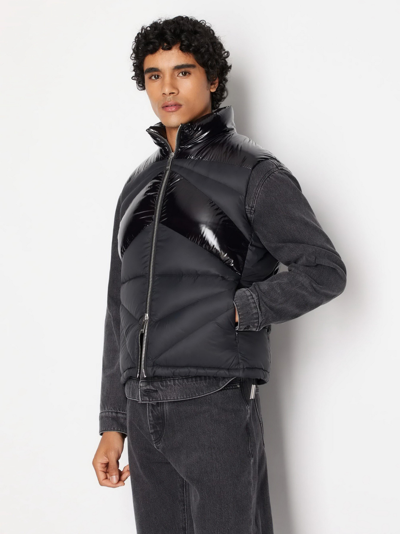 Жилет з утеплювачем Armani Exchange модель 6RZQL4-ZN2RZ-1200 Фото