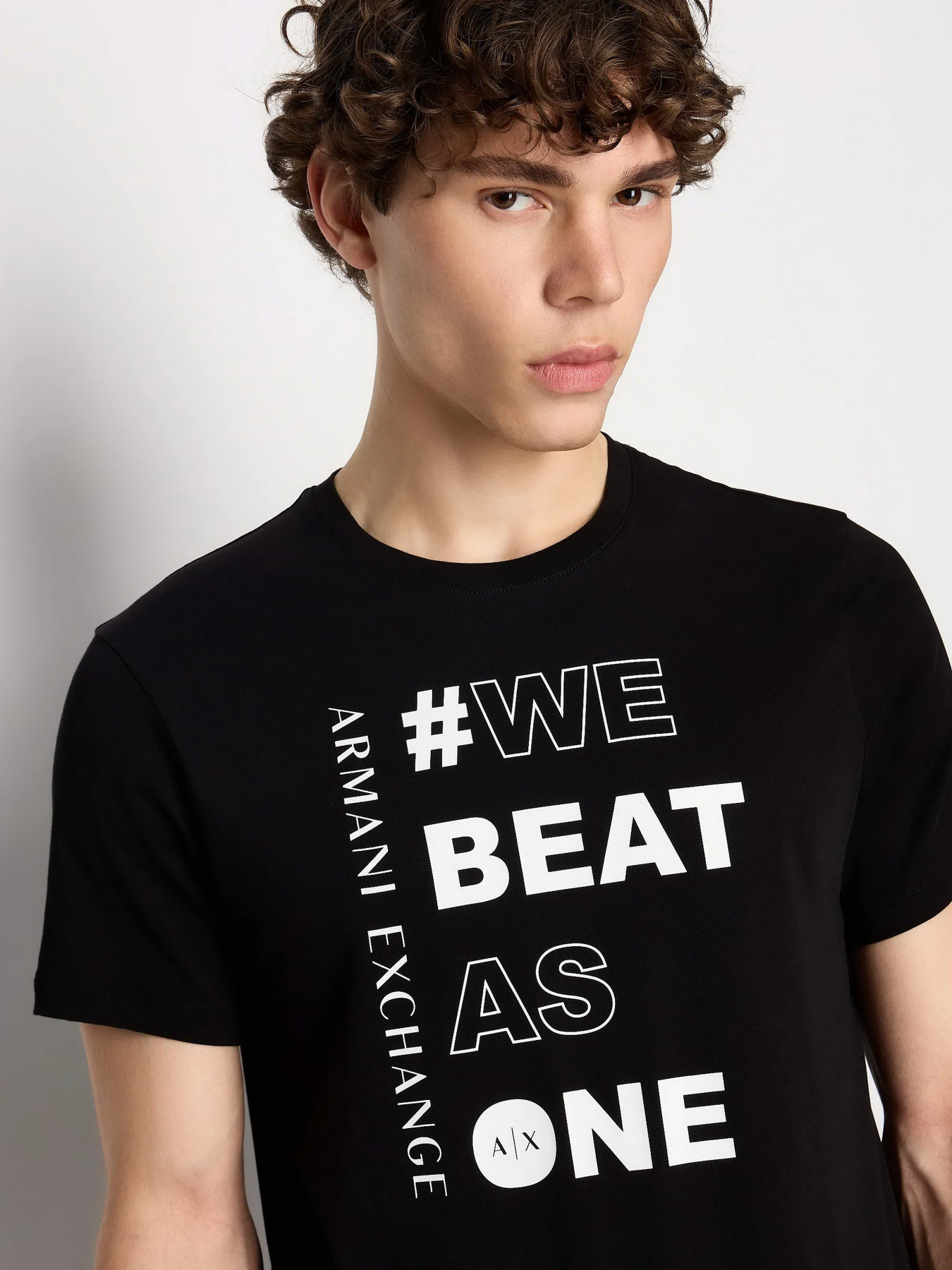 Футболка Armani Exchange We beats as one модель 6RZTHD-ZJ8EZ-1200 Фото