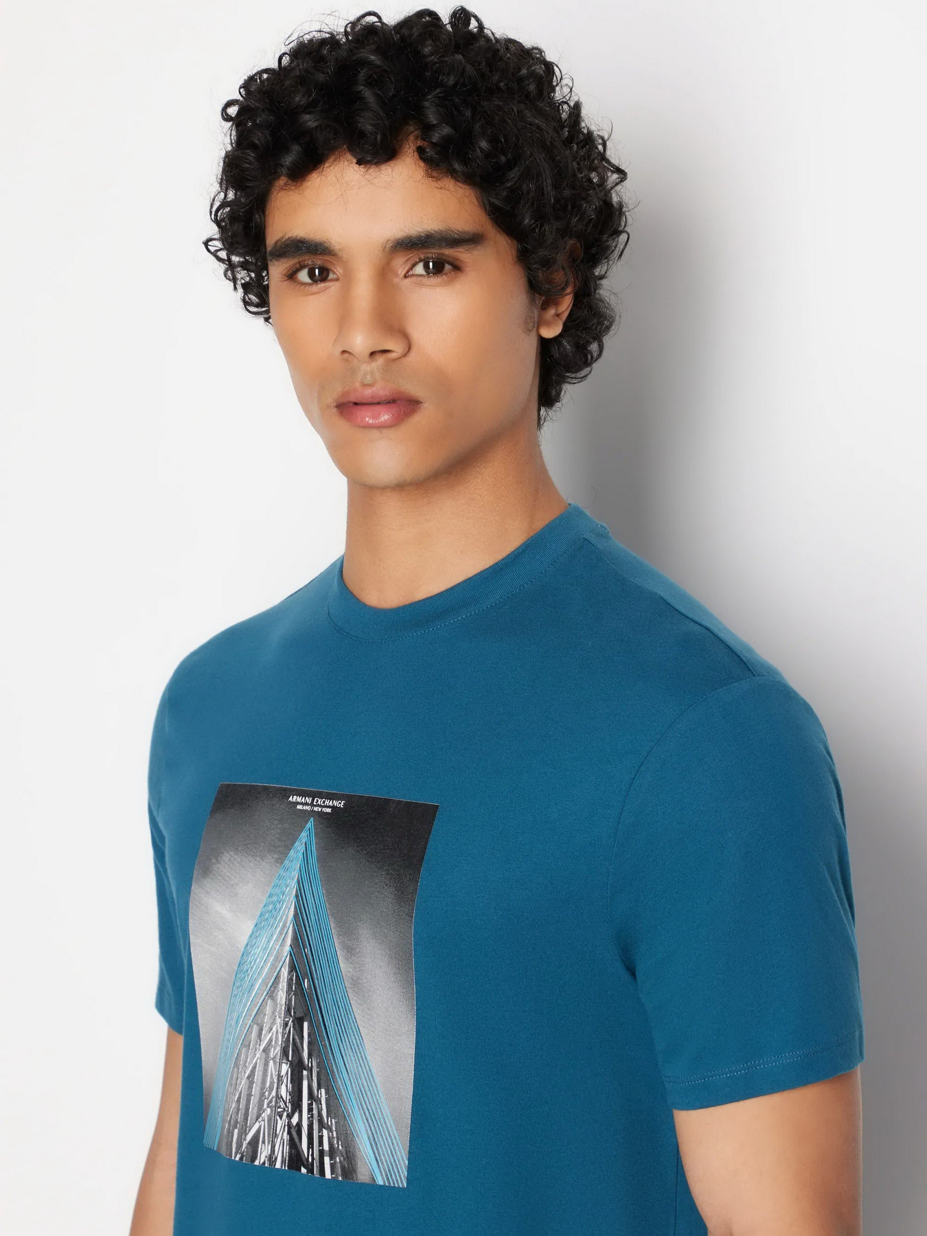 Футболка Armani Exchange модель 6RZTLB-ZJBYZ-85CT Фото