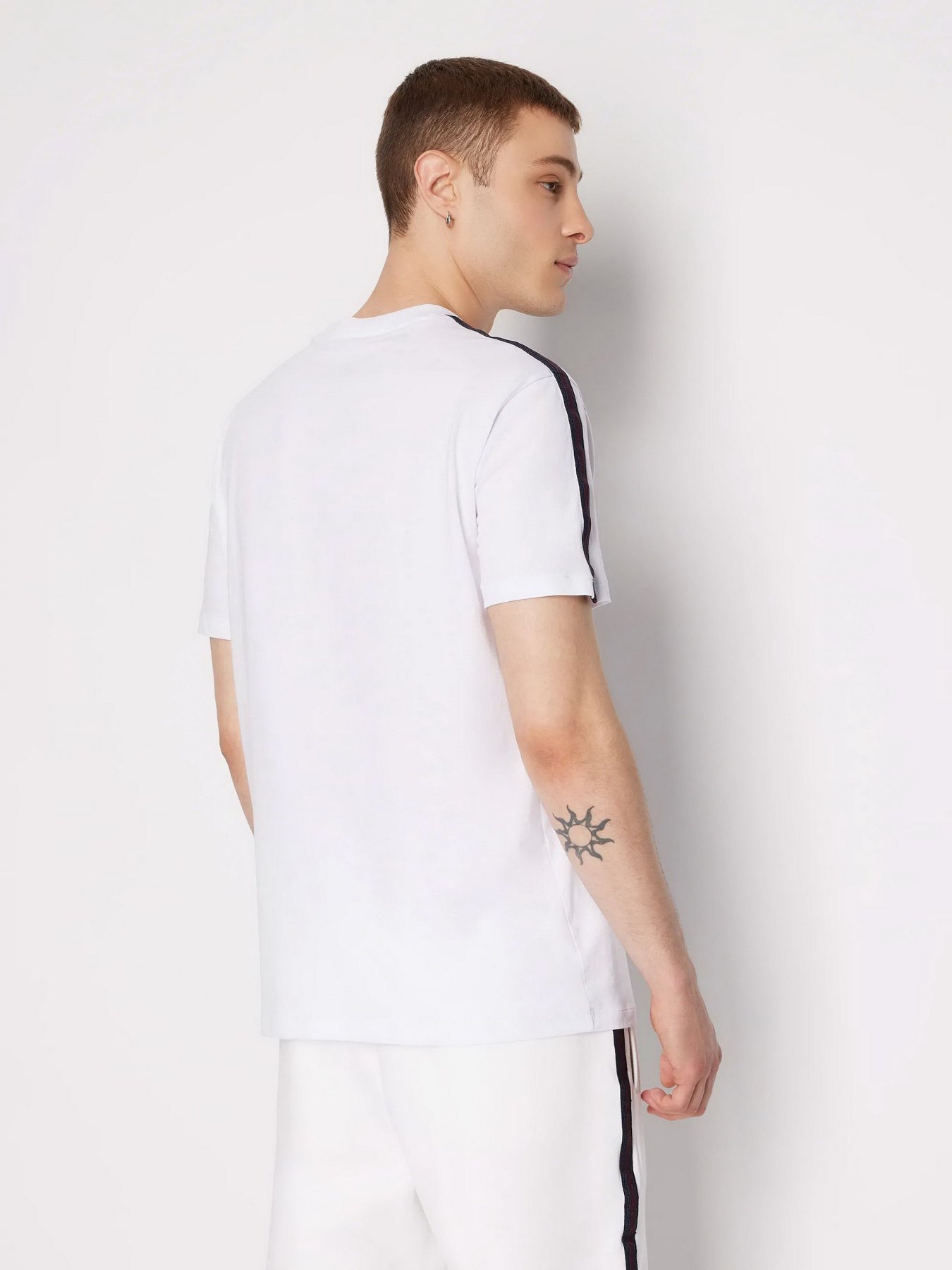 Футболка Armani Exchange модель 6RZTLM-ZJ8EZ-1100 Футболка Armani Exchange модель 6RZTLM-ZJ8EZ-1100 Фото