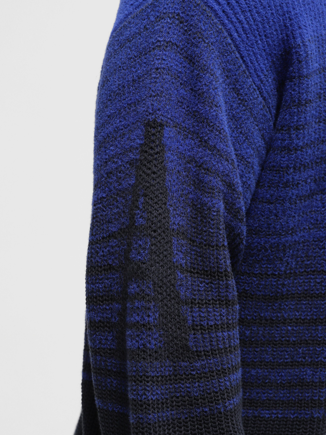 Кофта Armani Exchange модель 6RZE5A-ZMP3Z-25ER Фото