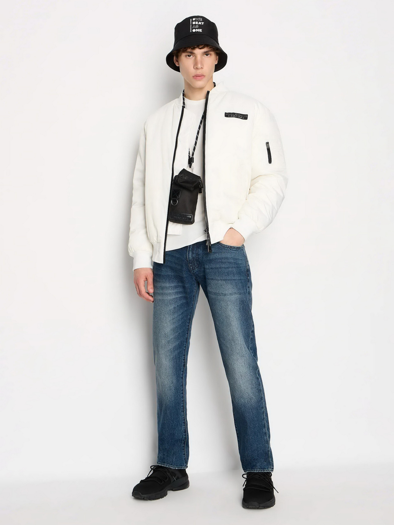 Прямые джинсы Armani Exchange J16 модель 6RZJ16-Z18JZ-1500 Фото