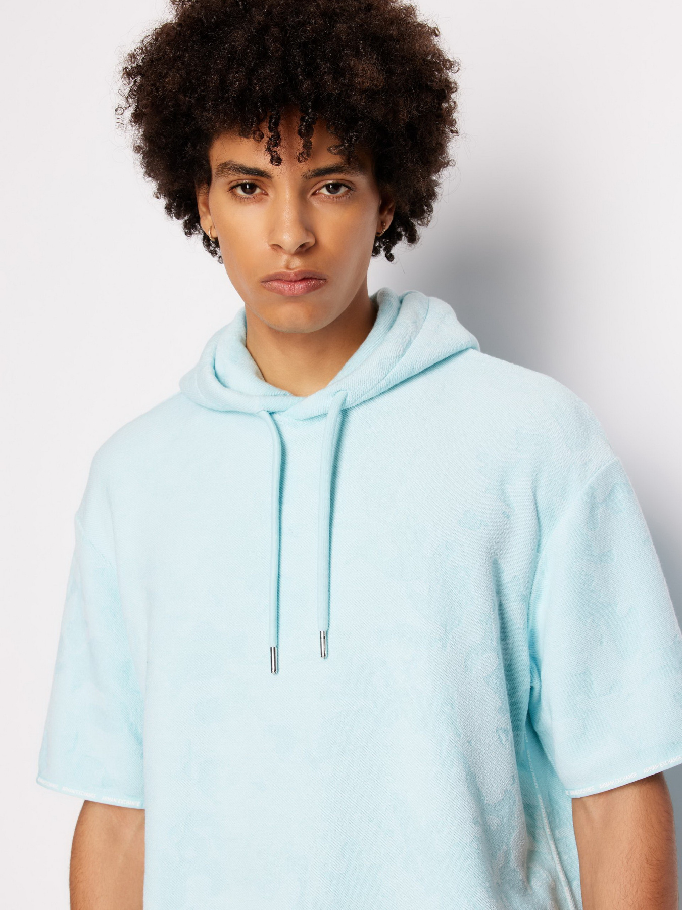 Футболка Armani Exchange модель 3DZMLM-ZJ87Z-55JM Фото