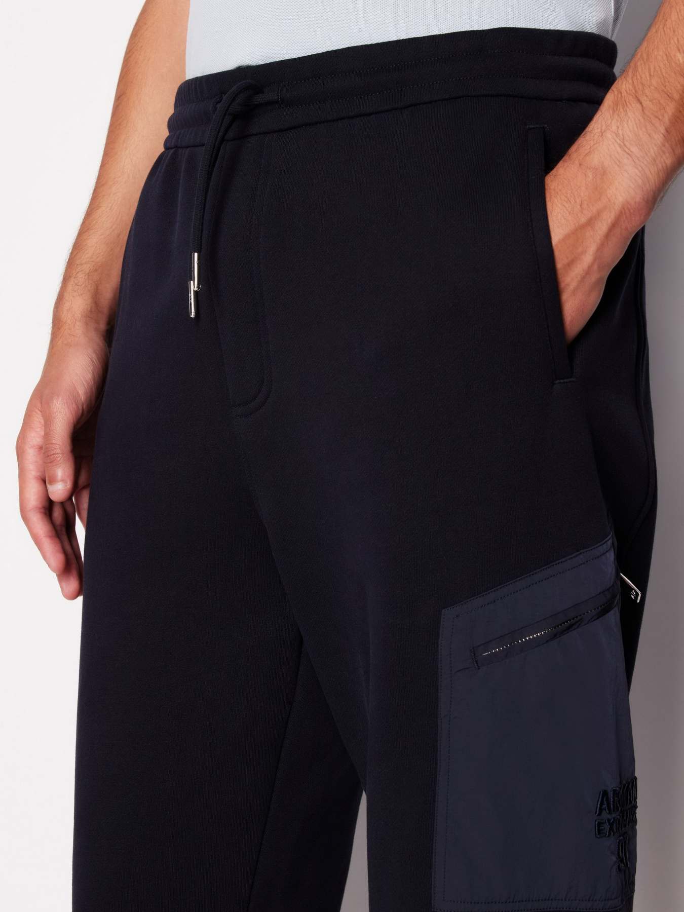 Штаны спортивные Armani Exchange модель 3DZPLK-ZJ4XZ-1583 Штаны спортивные Armani Exchange модель 3DZPLK-ZJ4XZ-1583 Фото