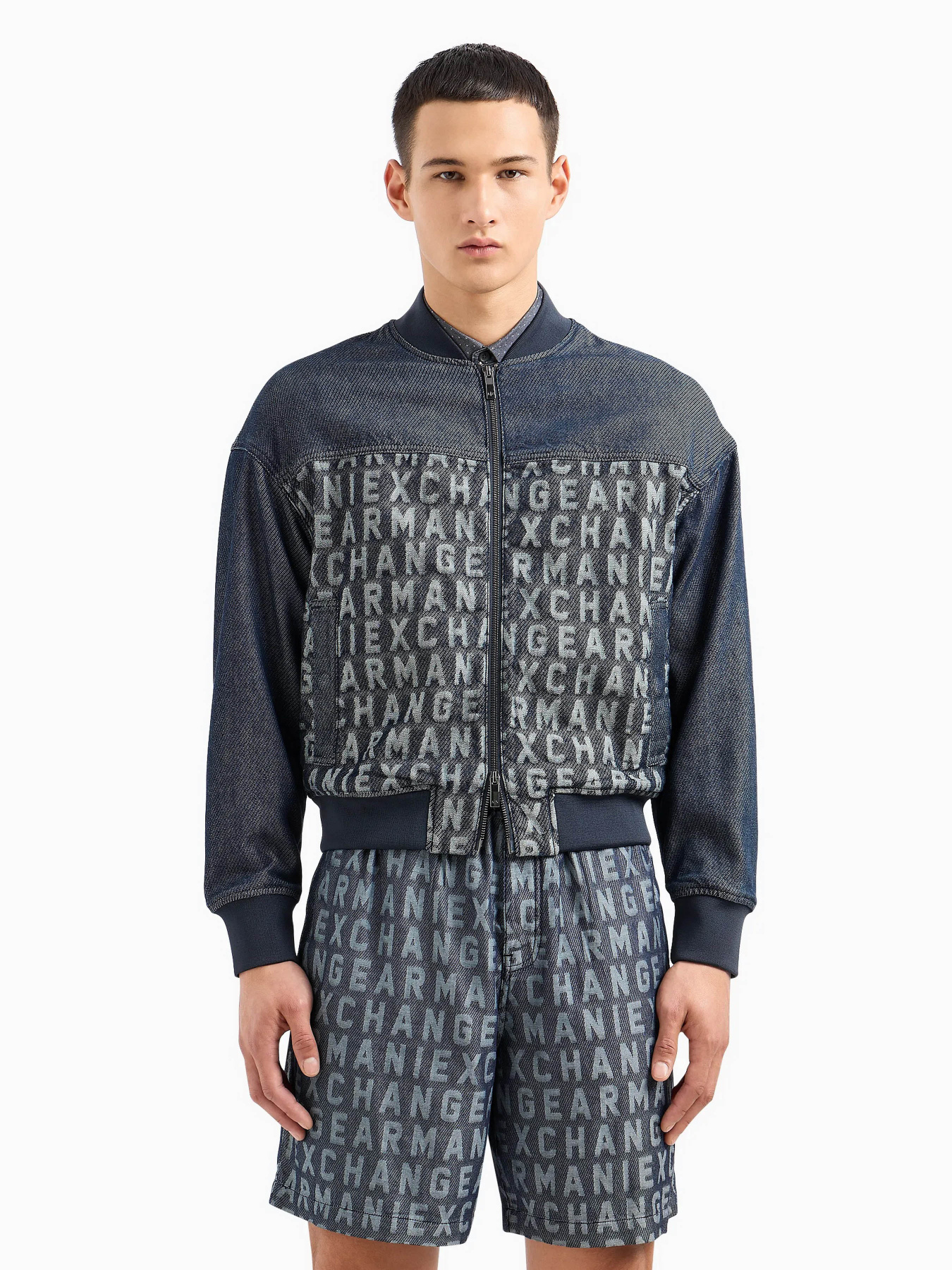 Джинсовая куртка Armani Exchange модель 3DZBD4-Z1W8Z-1500 Джинсовая куртка Armani Exchange модель 3DZBD4-Z1W8Z-1500 Фото