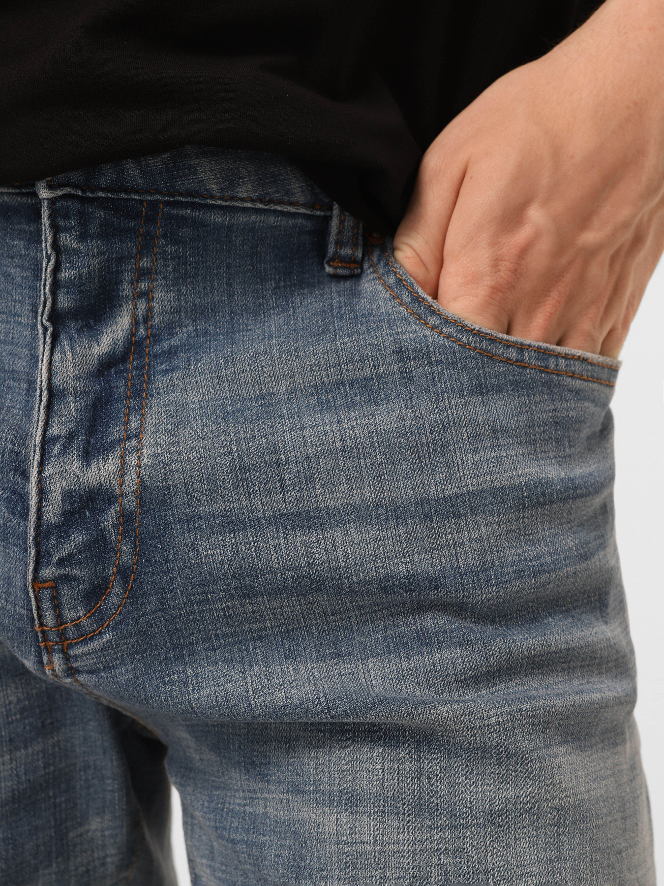 Зауженные джинсы Armani Exchange модель 3DZJ13-Z1XBZ-1500 Фото