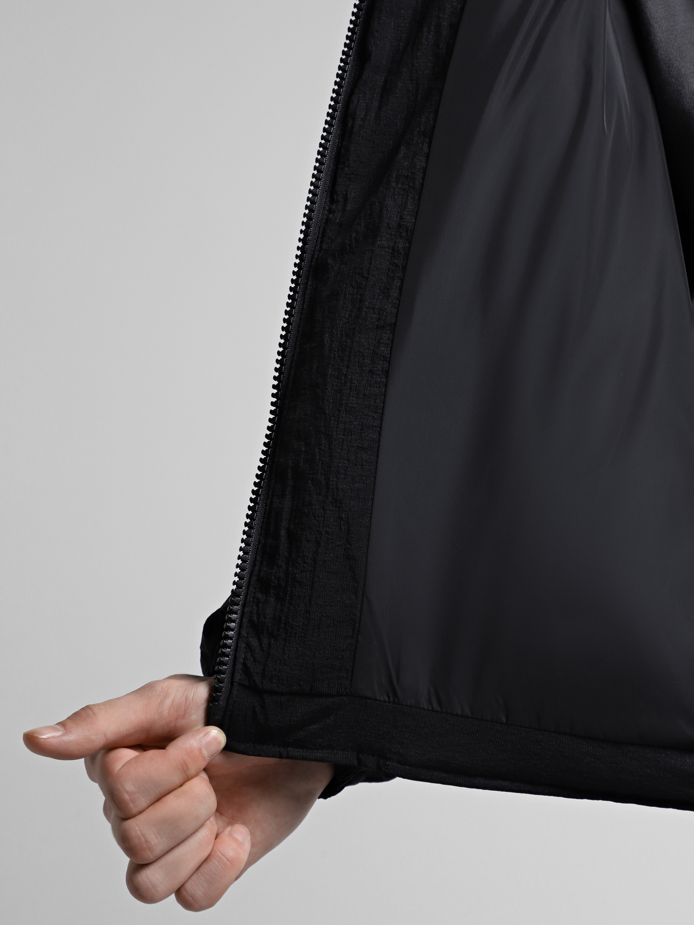 Пуховик Armani Exchange модель 6DZBL5-ZN5JZ-1200 Фото