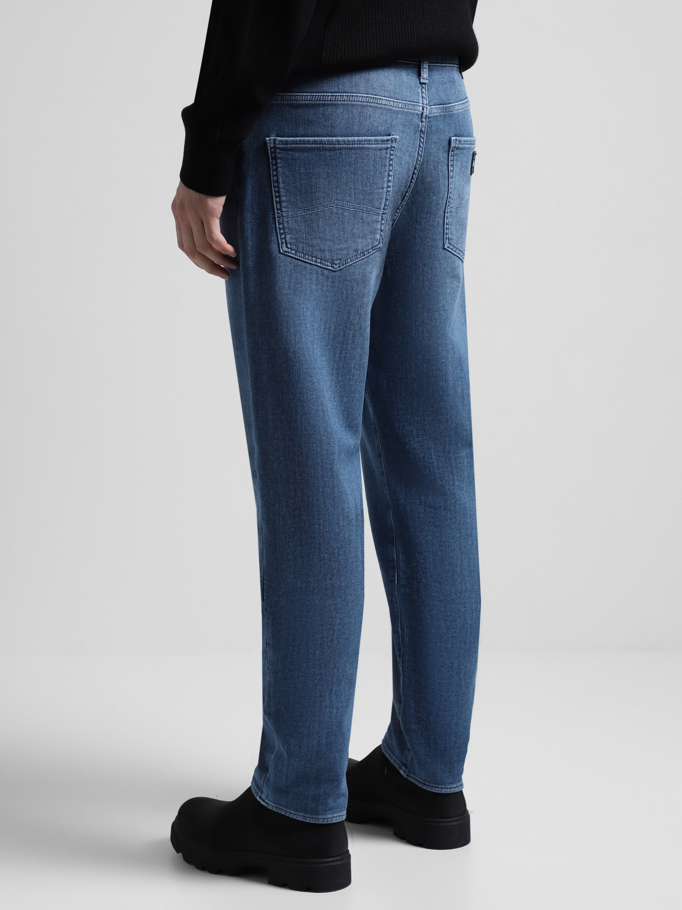 Зауженные джинсы Armani Exchange модель 6DZJ13-Z1TTZ-25EV Фото