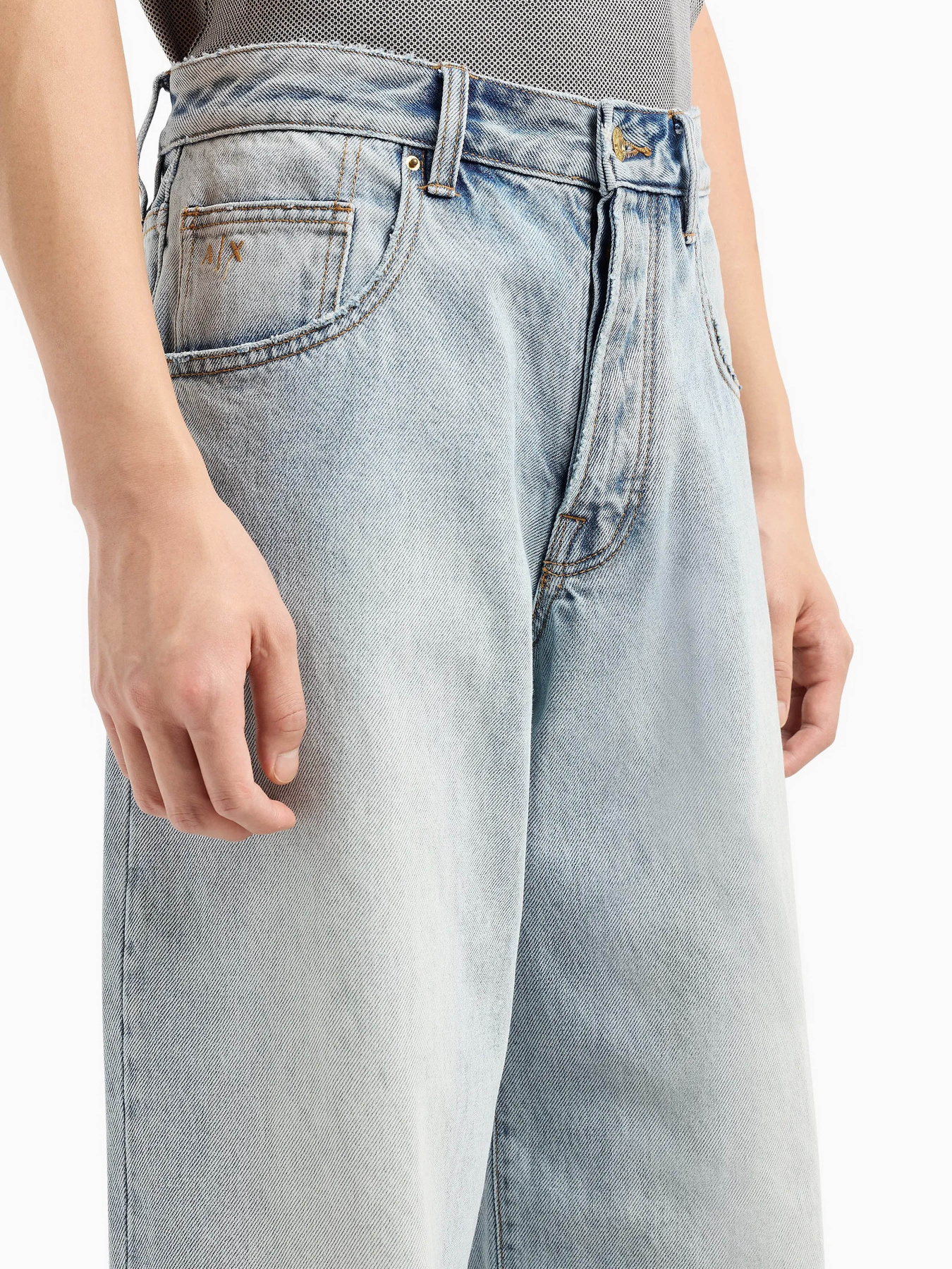 Широкие джинсы Armani Exchange модель 6DZJ83-Z1ZSZ-25EU Фото