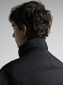 Утеплений жилет Armani Exchange модель 6DZQL5-ZN5JZ-1200 Фото