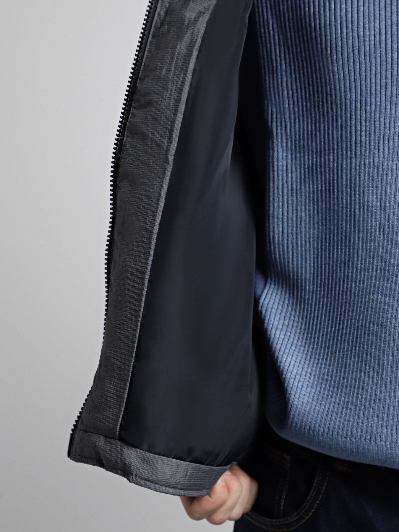 Жилет с утеплителем Armani Exchange модель 6DZQL5-ZN5JZ-19AA Фото