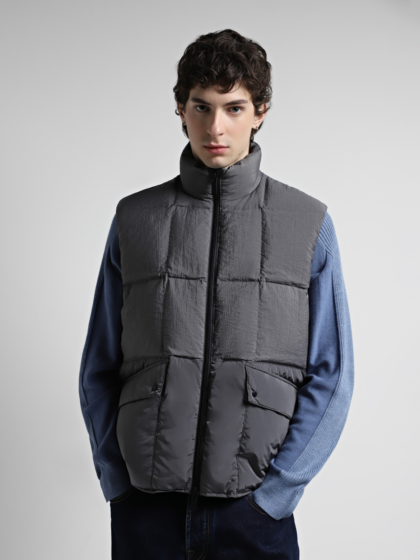 Утепленный жилет Armani Exchange модель 6DZQL5-ZN5JZ-19AA Фото