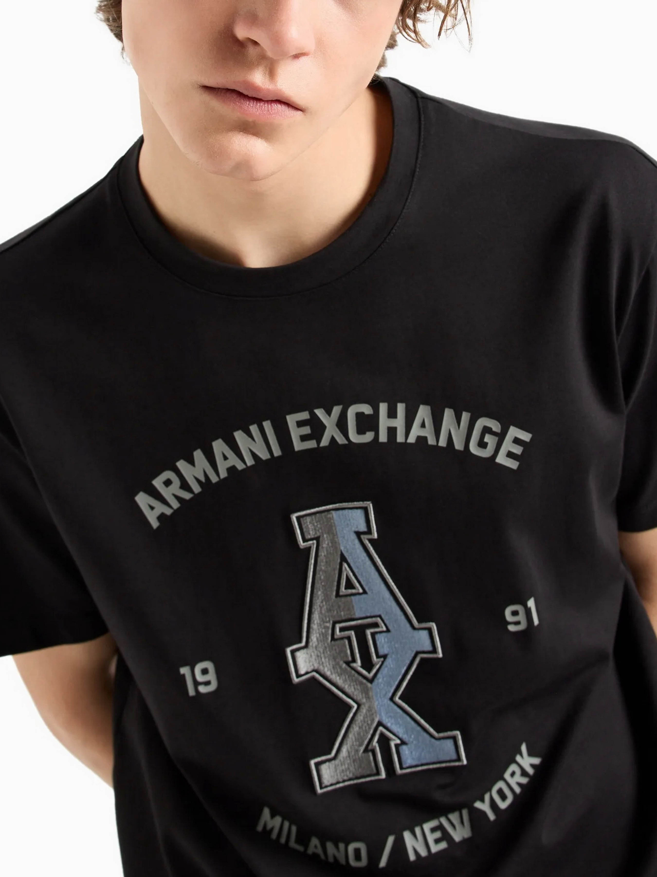 Футболка Armani Exchange модель 6DZTLR-ZJLFZ-1200 Фото