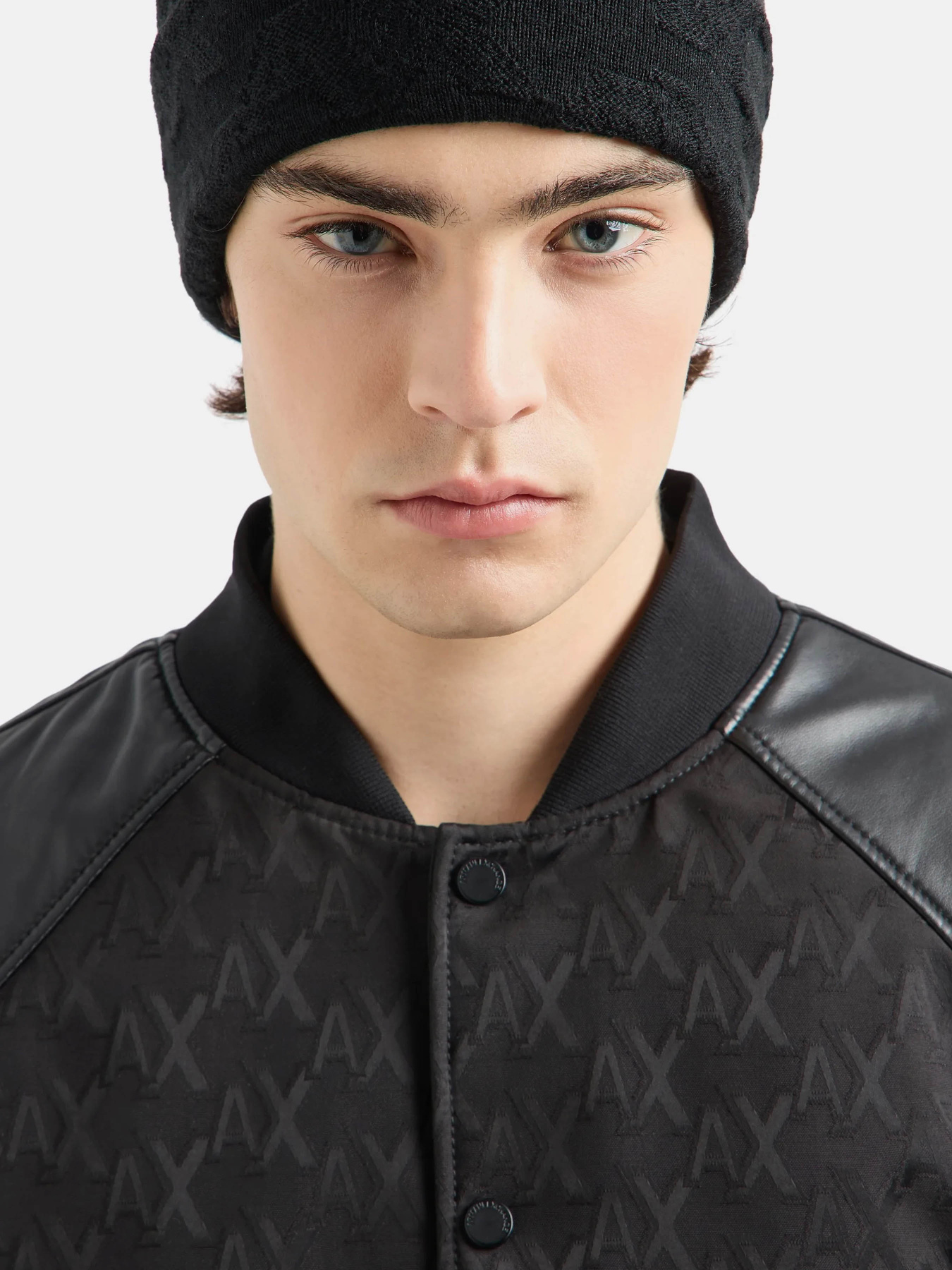 Бомбер Armani Exchange модель XM000002-AF10114-UC001 Фото