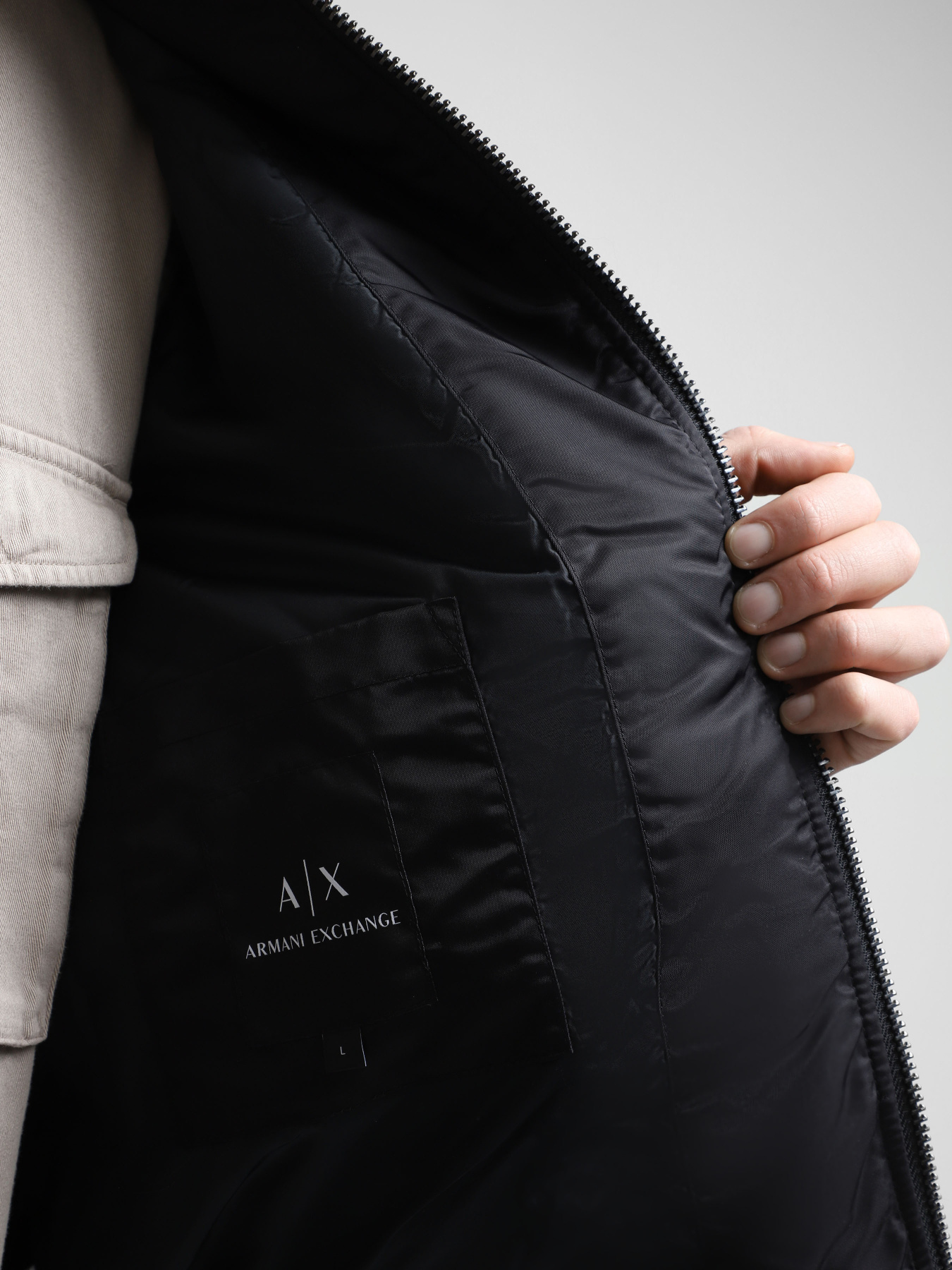 Бомбер Armani Exchange модель 6DZB01-ZN4WZ-1200 Фото