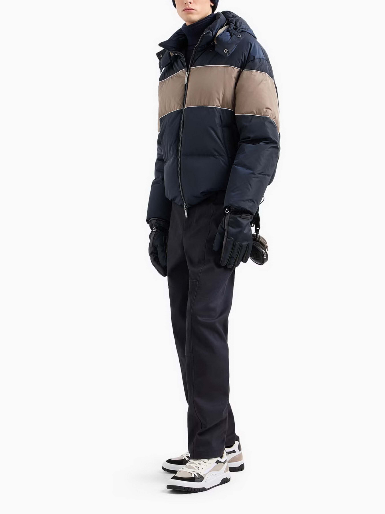 Пуховик Armani Exchange модель 6DZB27-ZN4XZ-1510 Фото