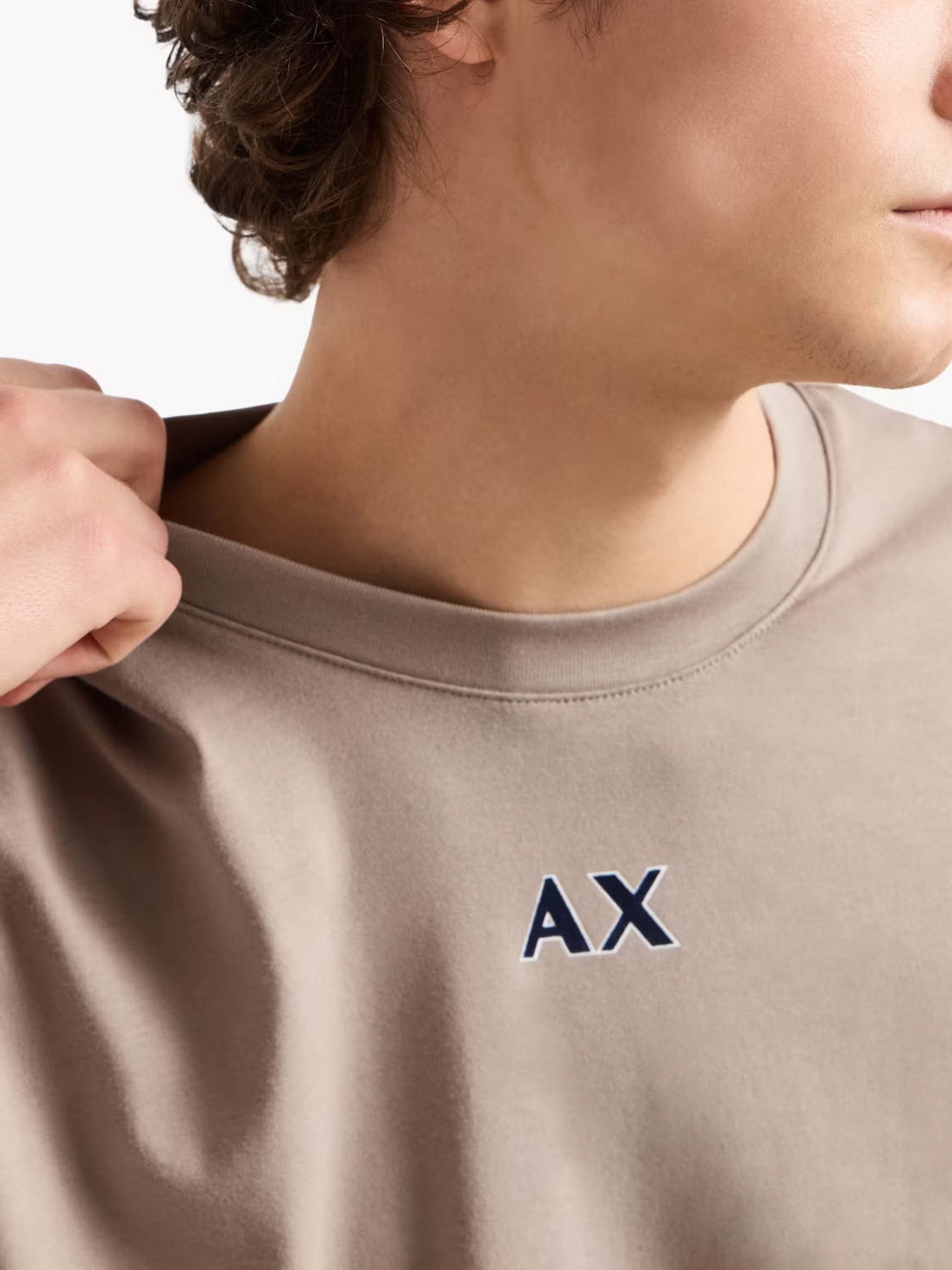 Футболка Armani Exchange модель 6DZTJV-ZJLFZ-17AC Футболка Armani Exchange модель 6DZTJV-ZJLFZ-17AC Фото