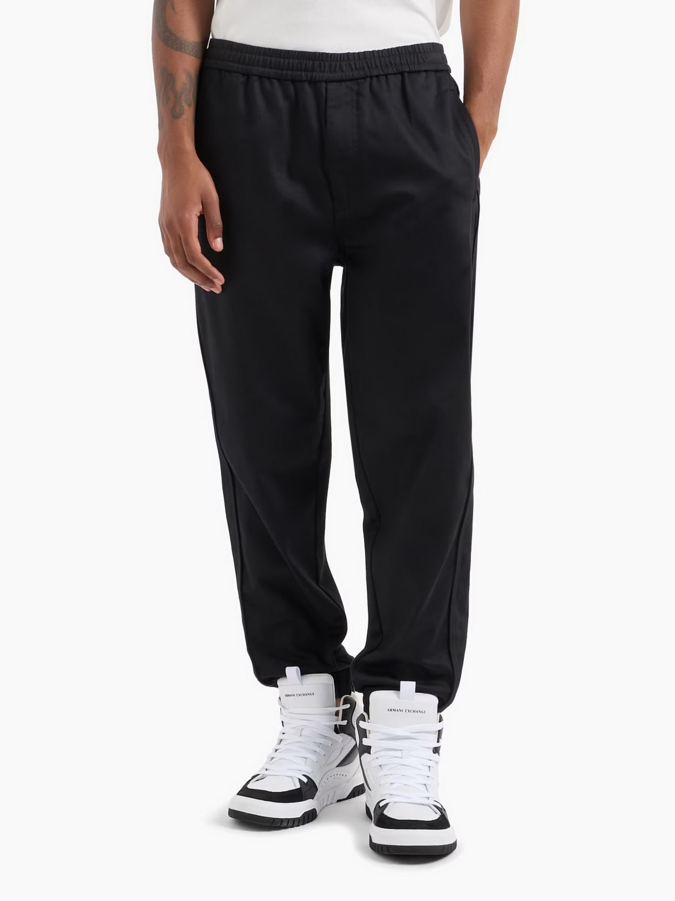 Спортивні штани Armani Exchange Black Edition модель XM000039-AF10517-UC001 Спортивні штани Armani Exchange Black Edition модель XM000039-AF10517-UC001 Фото